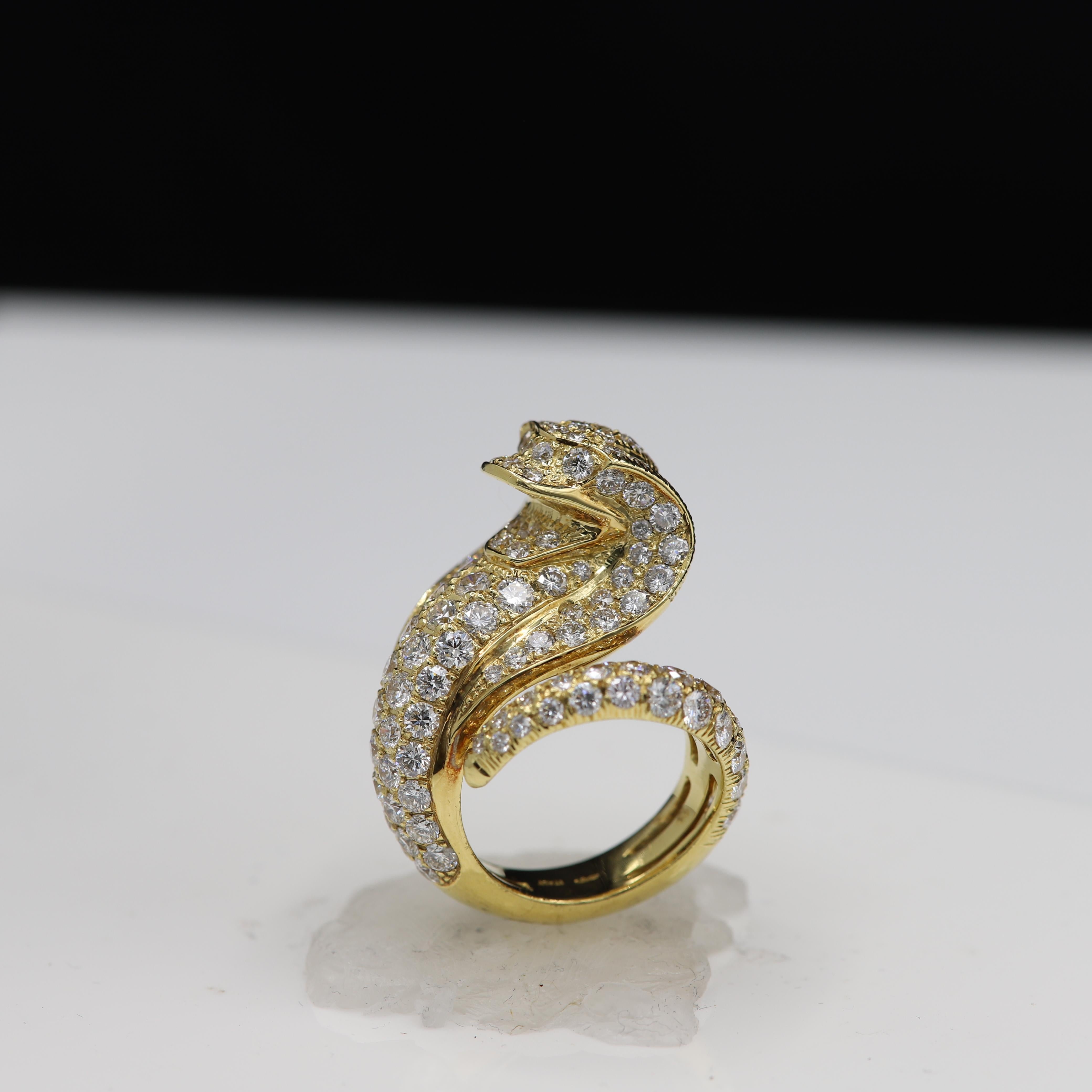 Diamond Snake Ring 18 Karat Yellow Gold Snake For Sale 2