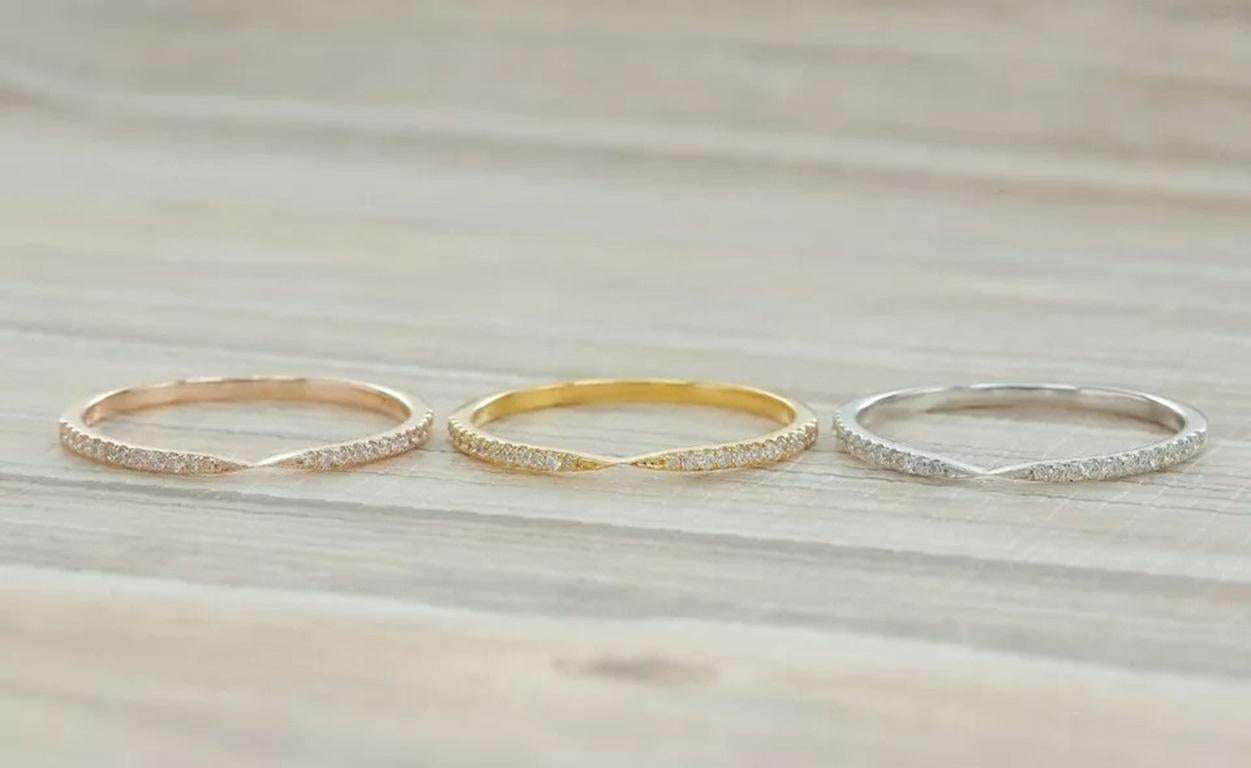 Taille ronde Bague de mariée manchette empilable en or massif 14 carats avec queue de serpent en diamants en vente