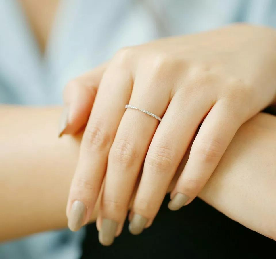 Bague de mariée manchette empilable en or massif 14 carats avec queue de serpent en diamants Neuf - En vente à Chicago, IL