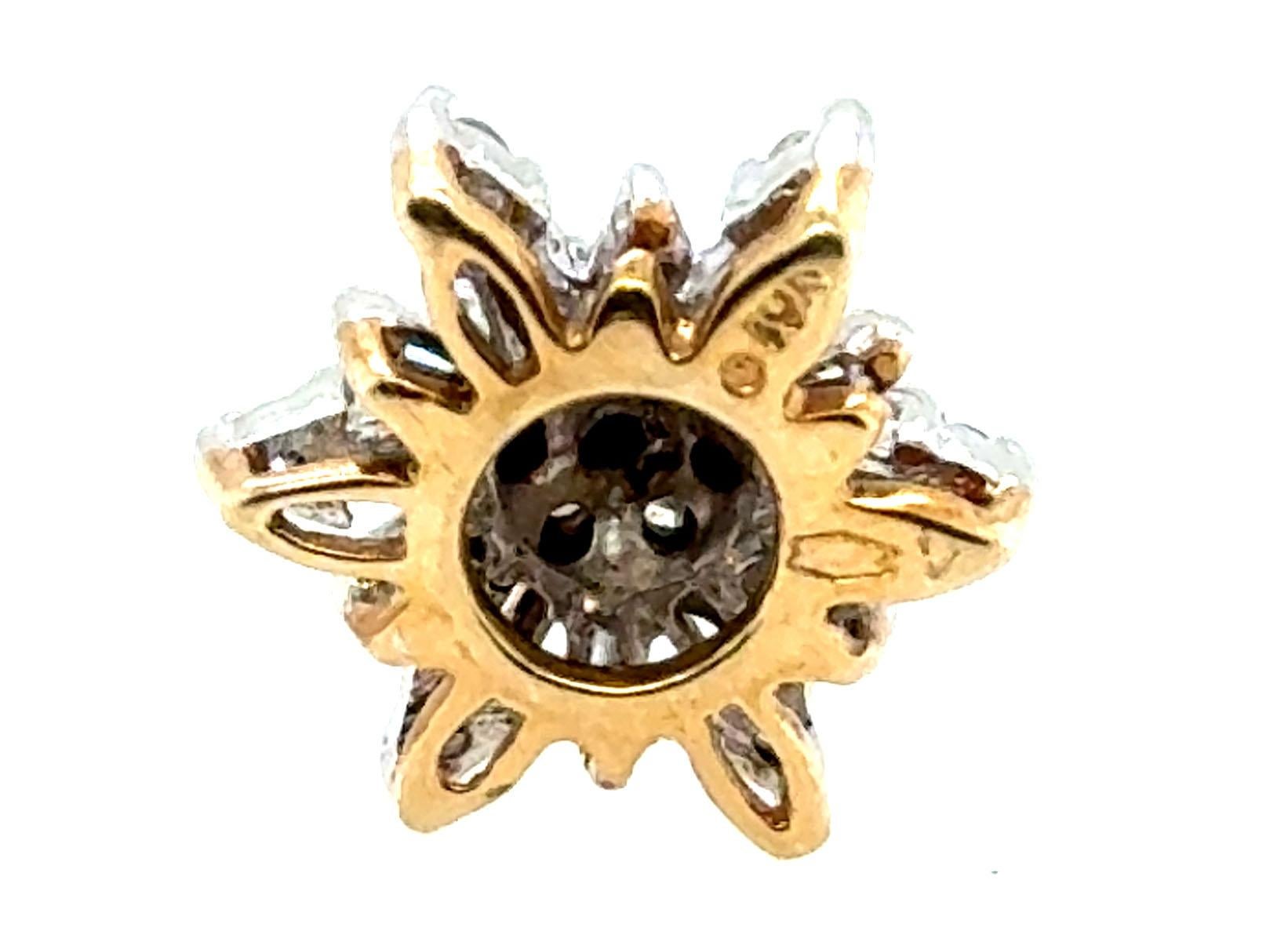 Donna Collana con ciondolo a forma di fiocco di neve in oro giallo coniato da 0,25 ct. in vendita