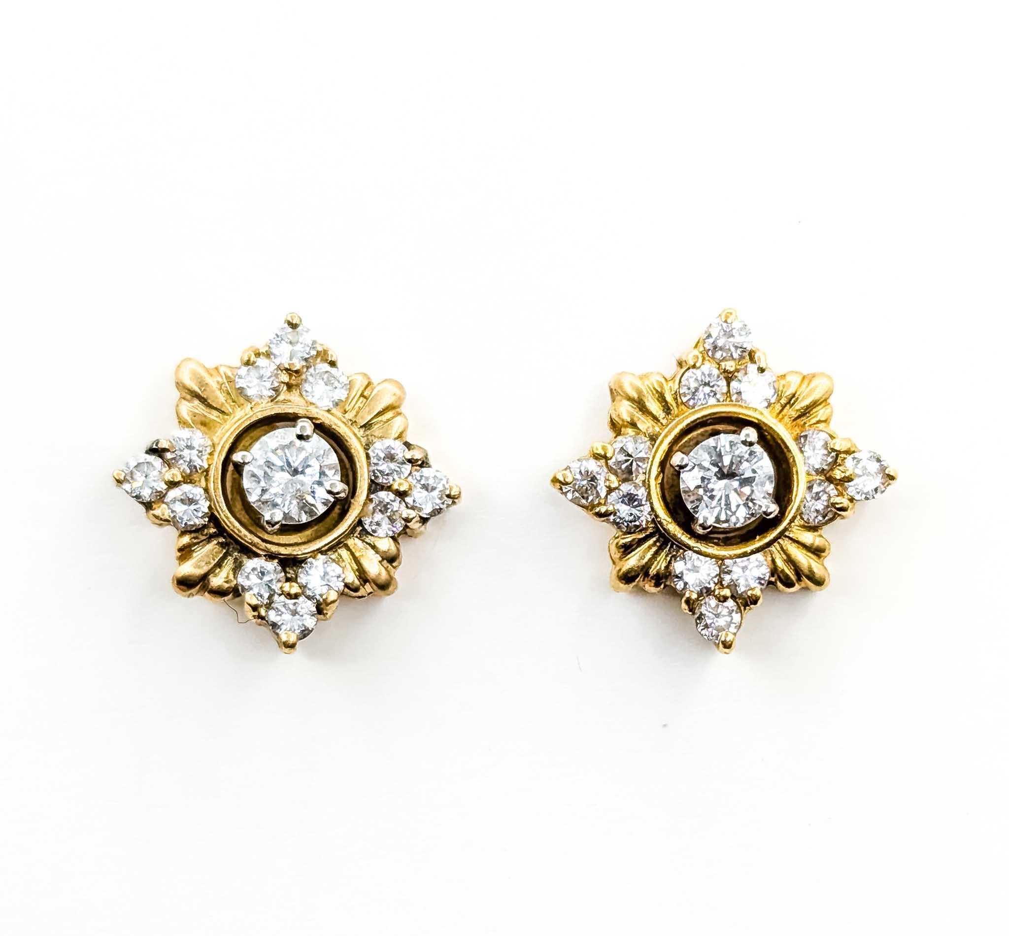 Diamond Snowflake Earrings in 18k Yellow Gold In Excellent Condition For Sale In Bloomington, MN