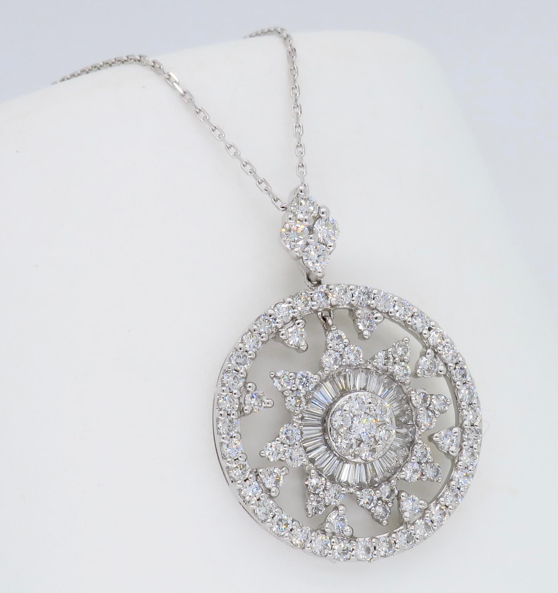Diamond Snowflake Pendant Necklace In New Condition In Webster, NY