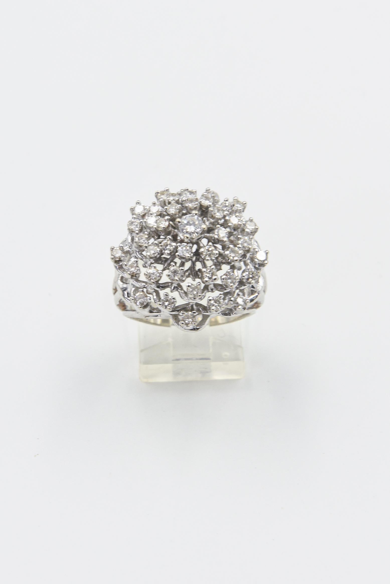 Diamant Schneeflocke Weißgold Cluster Dome Cocktail Ring