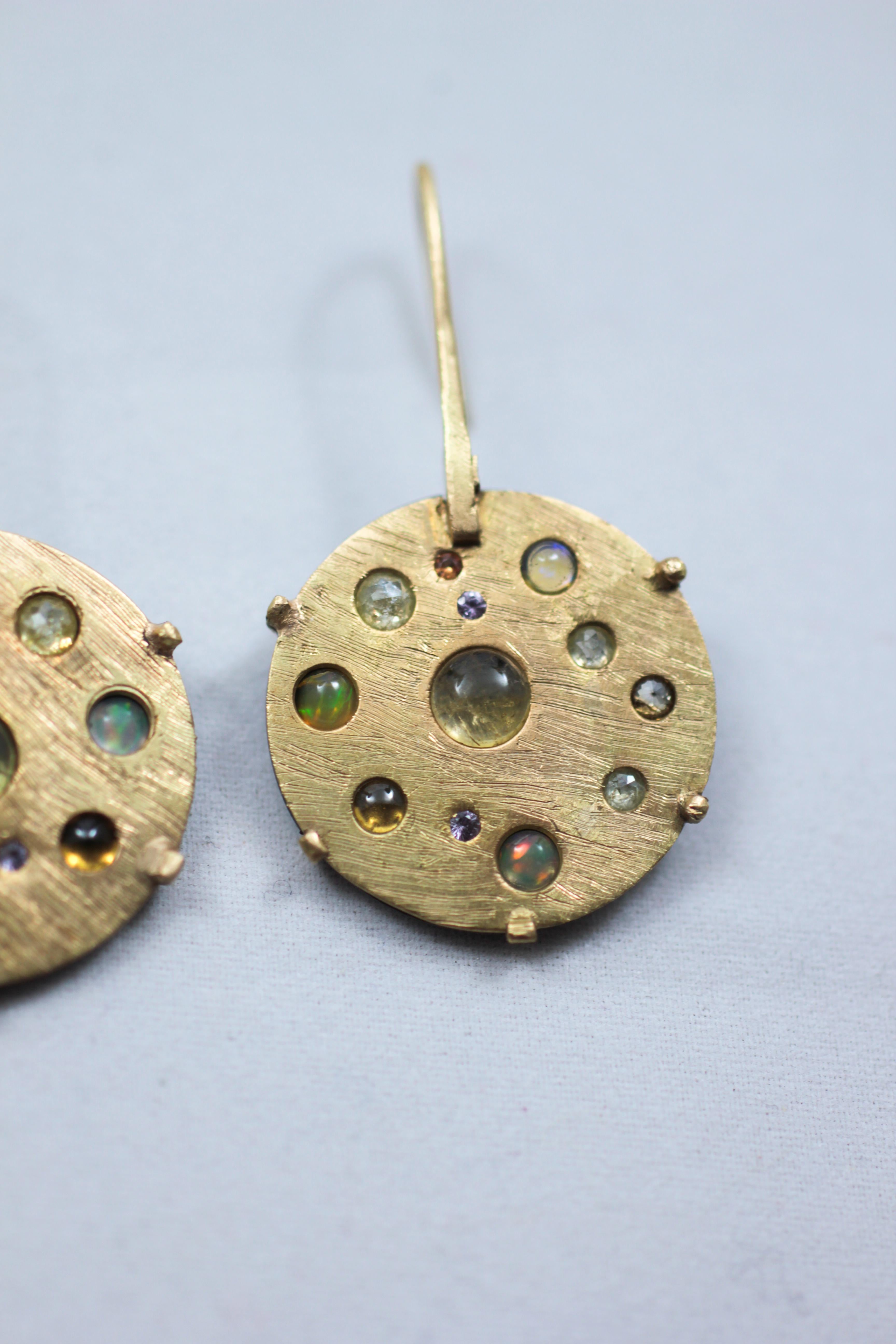 Pendants d'oreilles contemporains en or fin et argent massif 21-22 carats avec diamants Pour femmes en vente