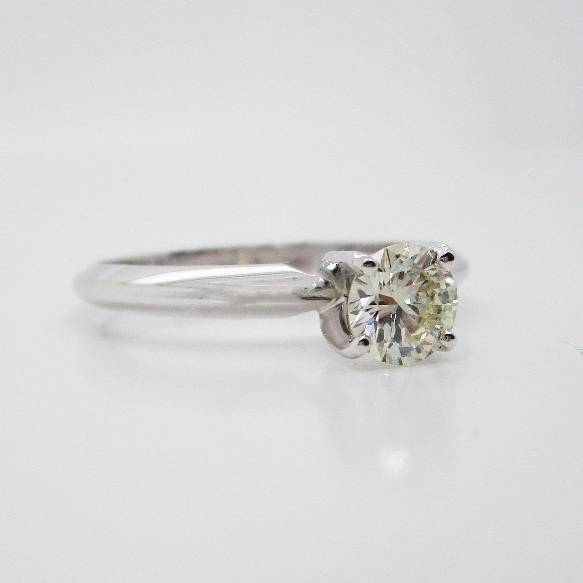 Diamond Solitaire 18K White Gold Engagement Ring In Excellent Condition For Sale In Lexington, KY