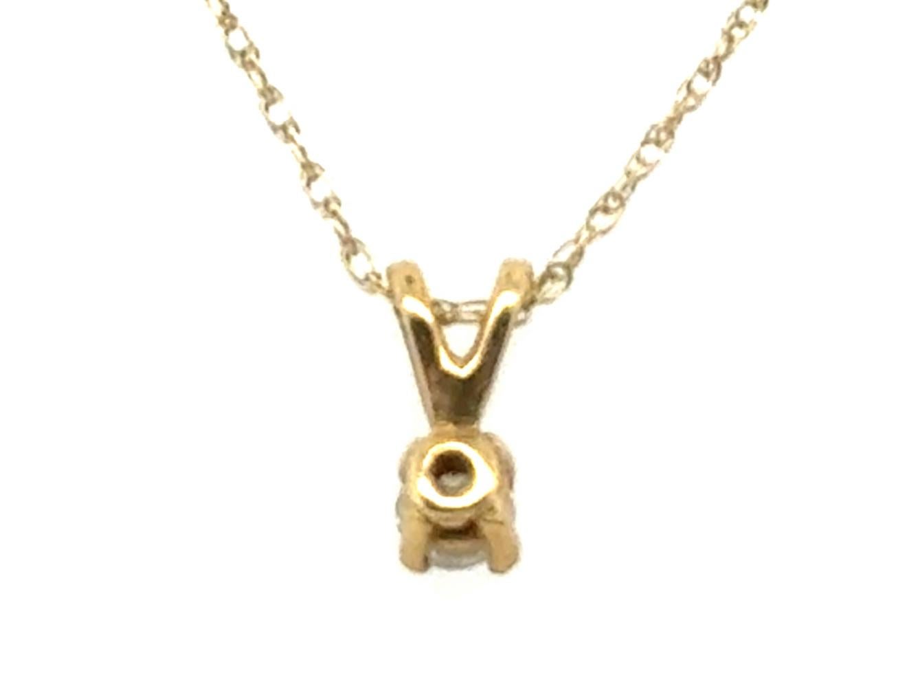 Diamond Solitaire 4 Prong Pendant Necklace Mined Round Brilliant 14K Yellow Gold In condizioni ottime in vendita a Dearborn, MI