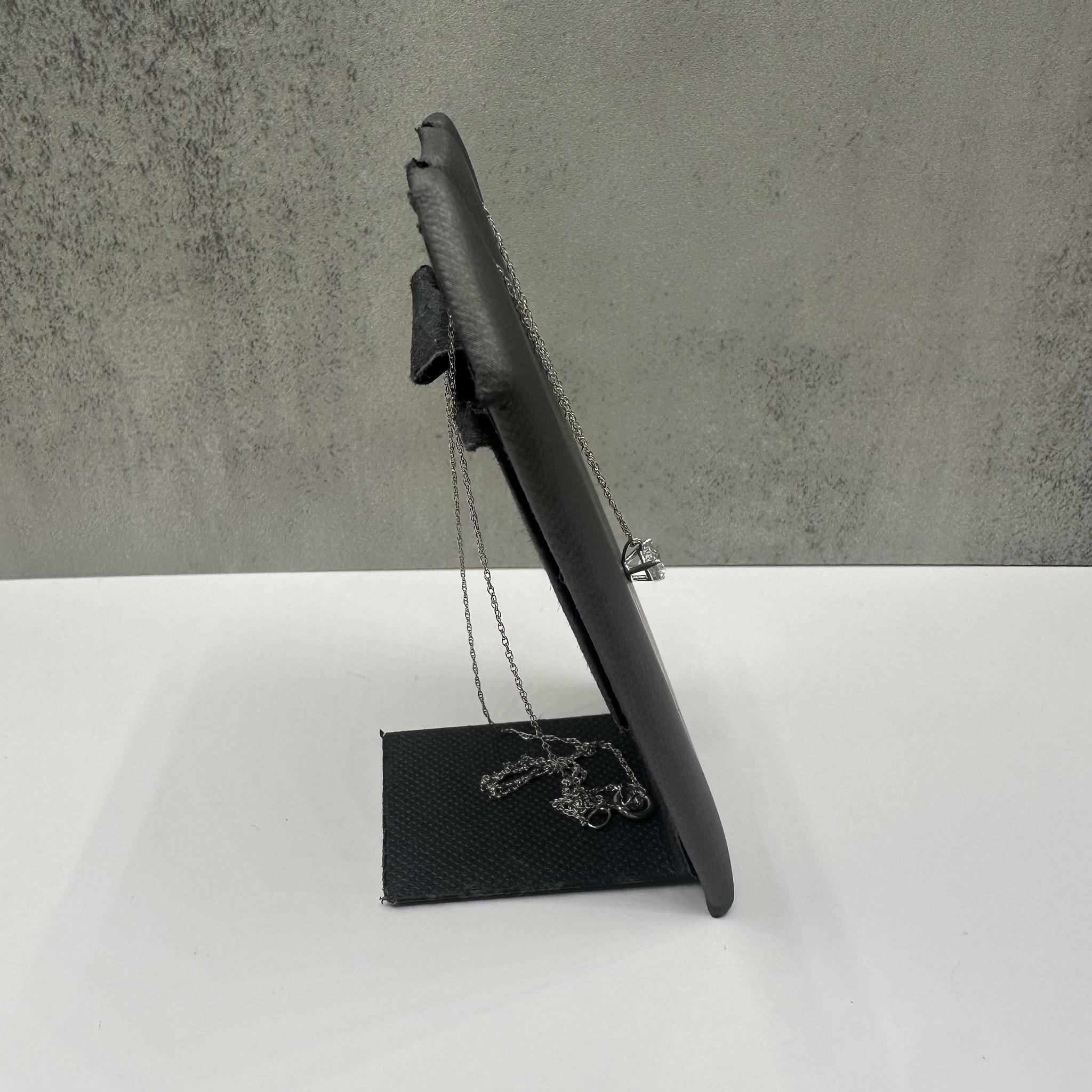 Taglio rotondo Collana con solitario di diamanti in oro bianco 14kt - 0,50ct, 19in, New in vendita