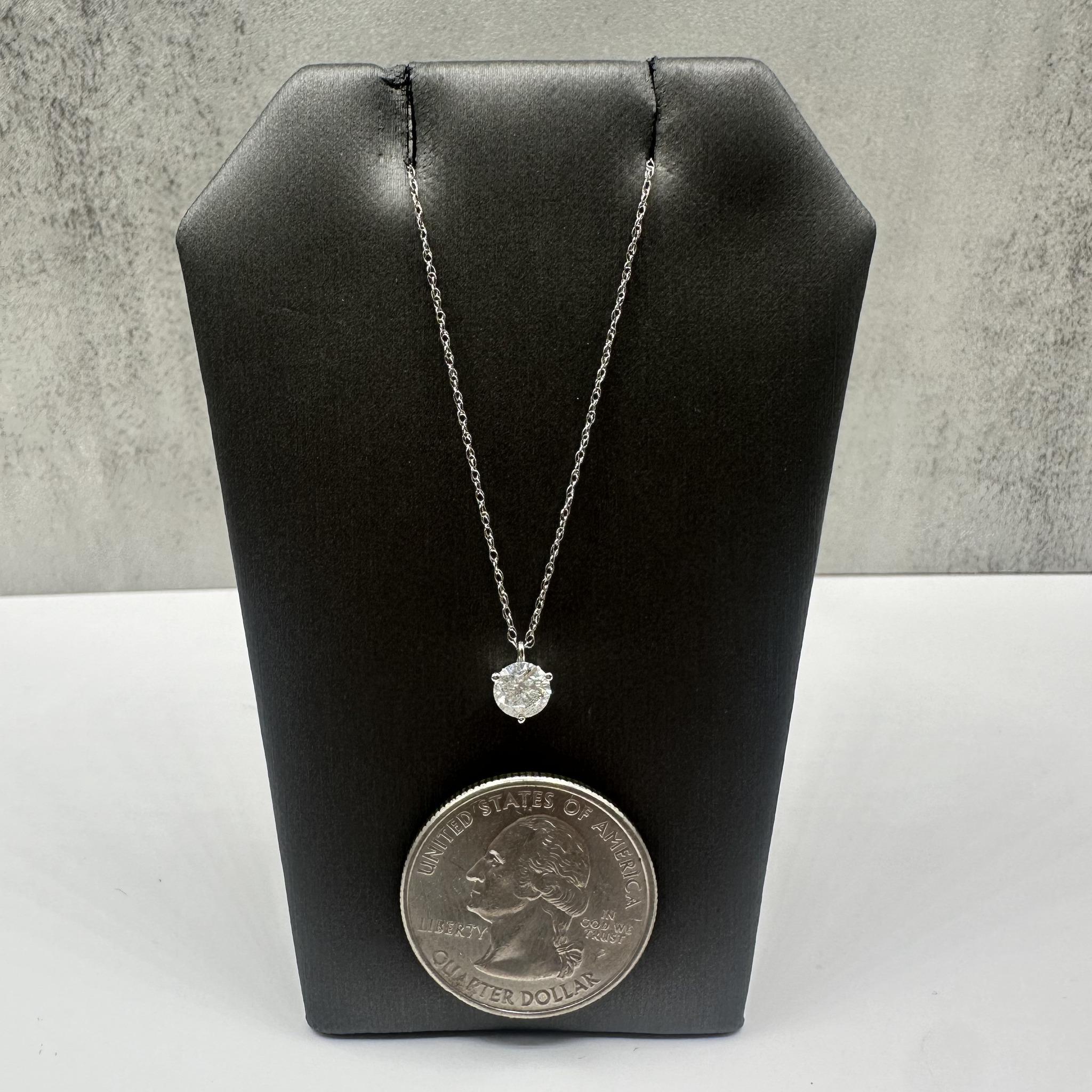 Collana con solitario di diamanti in oro bianco 14kt - 0,50ct, 19in, New In condizioni Nuovo in vendita a West Hempstead, NY