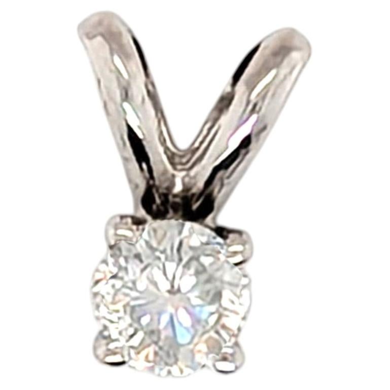 Diamant-Solitär-Anhänger-Halskette, 0,10 Karat, geschliffener runder Brilliant, 14 Karat Weißgold