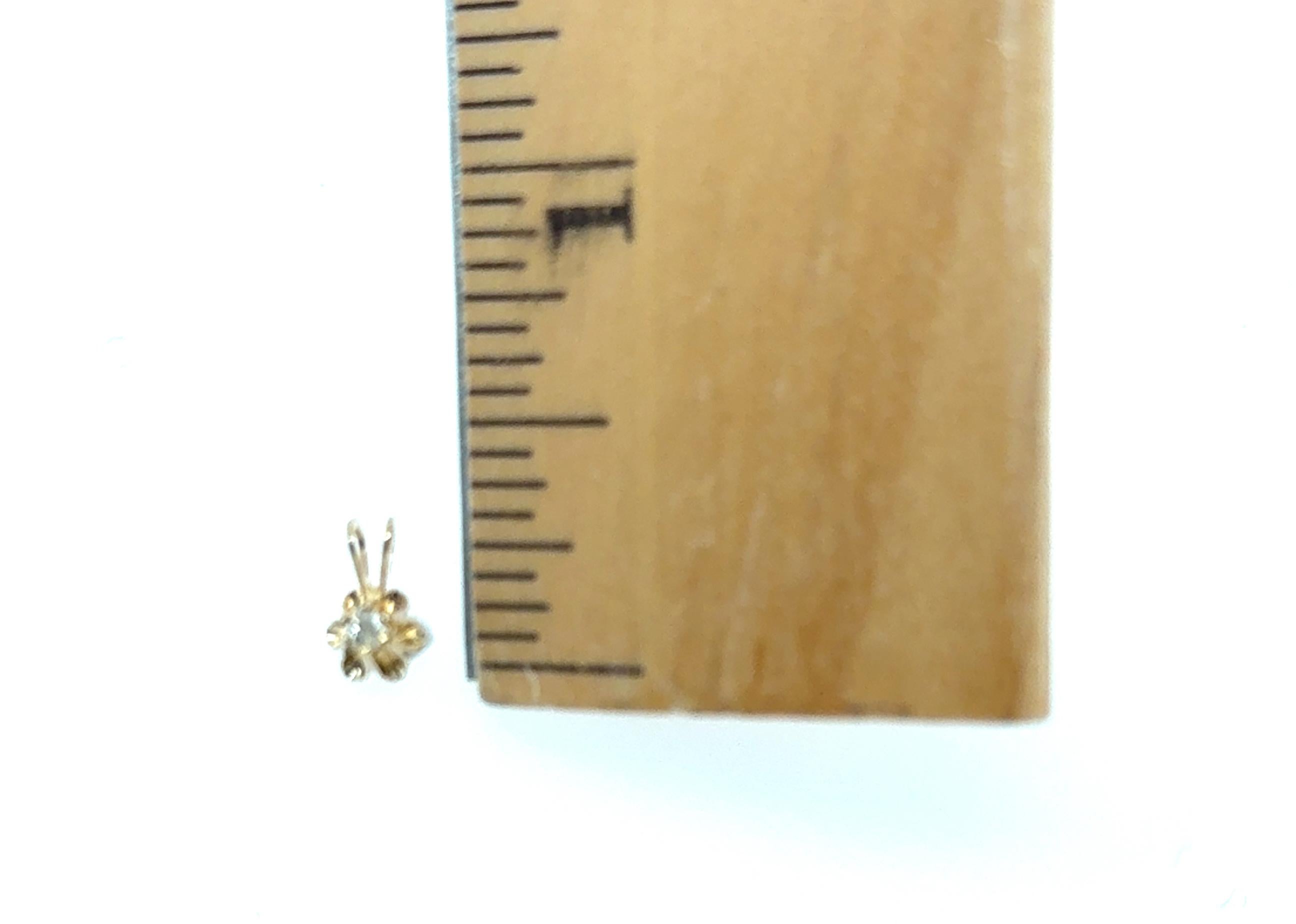 Diamond Solitaire Pendant Necklace Mined Round Brilliant 14K Gold Buttercup In Excellent Condition In Dearborn, MI