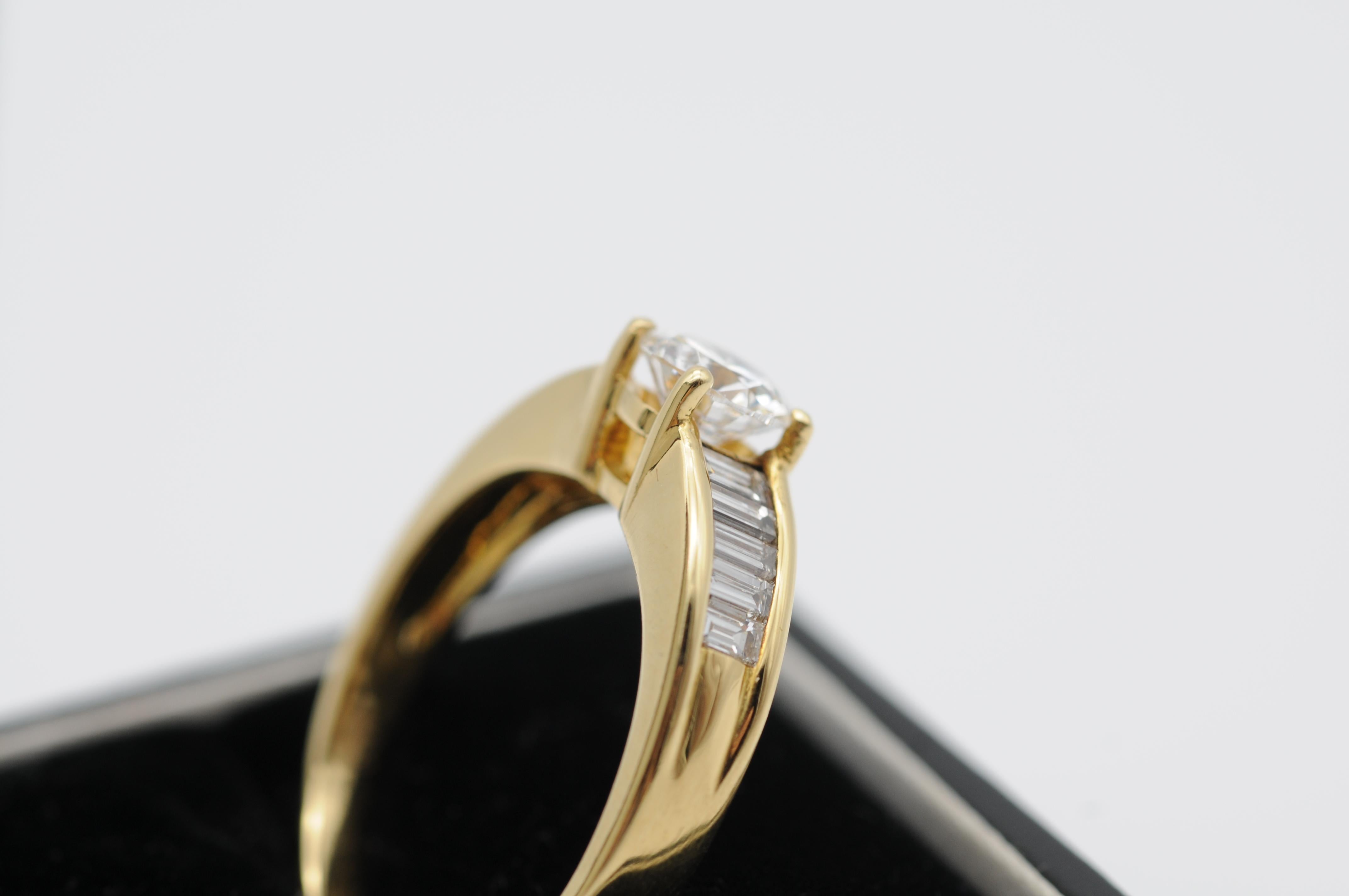 Women's or Men's Diamond Solitaire Ring 1.05ct VVS1, River(D) with Baguette Stones For Sale
