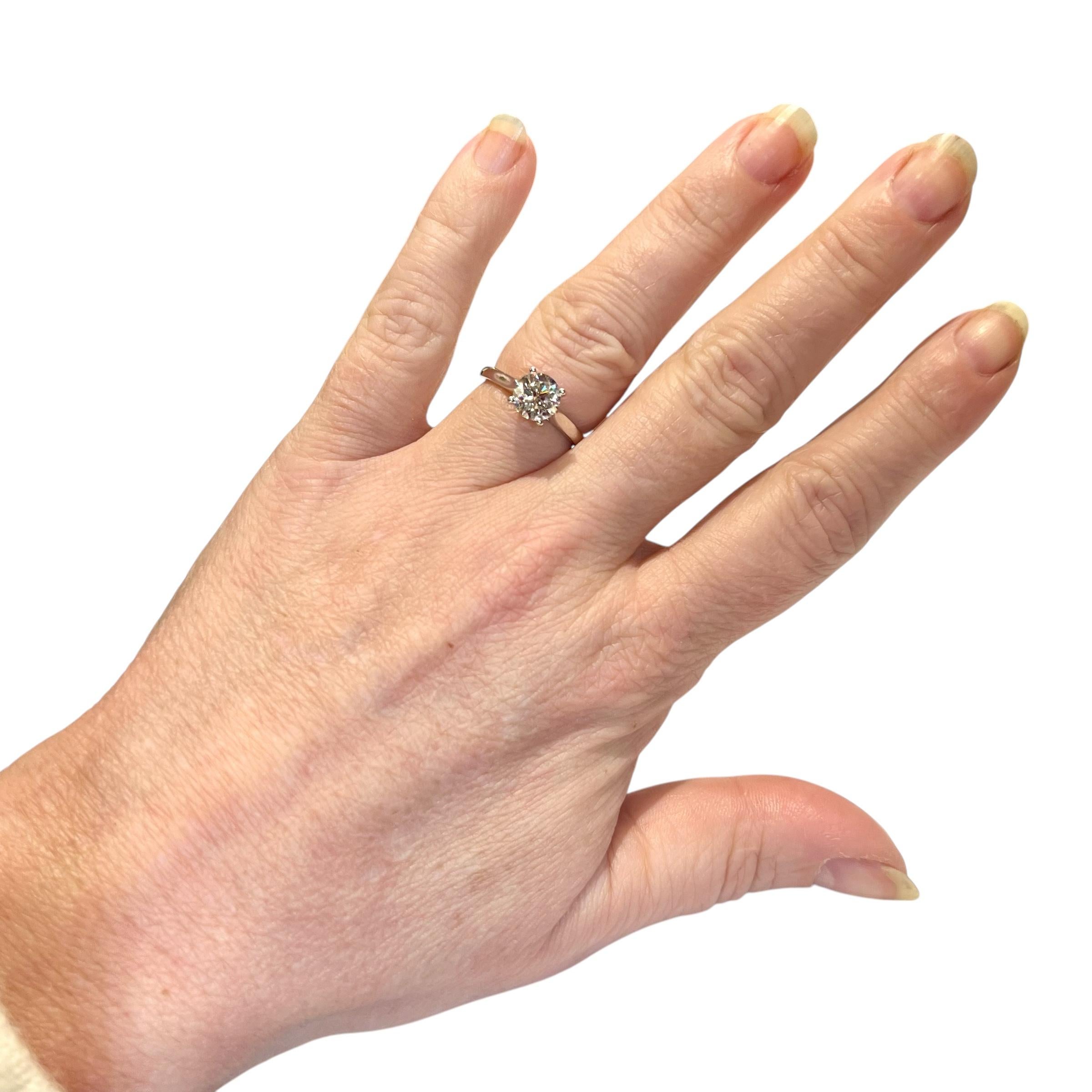 Women's Diamond Solitaire Ring 1.51 Ct Certificate Hrd:g / Vvs2, 18 Carat White Gold For Sale