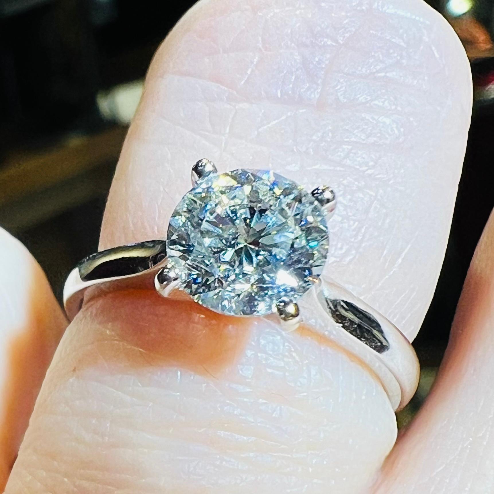 Diamond Solitaire Ring 1.51 Ct Certificate Hrd:g / Vvs2, 18 Carat White Gold For Sale 3