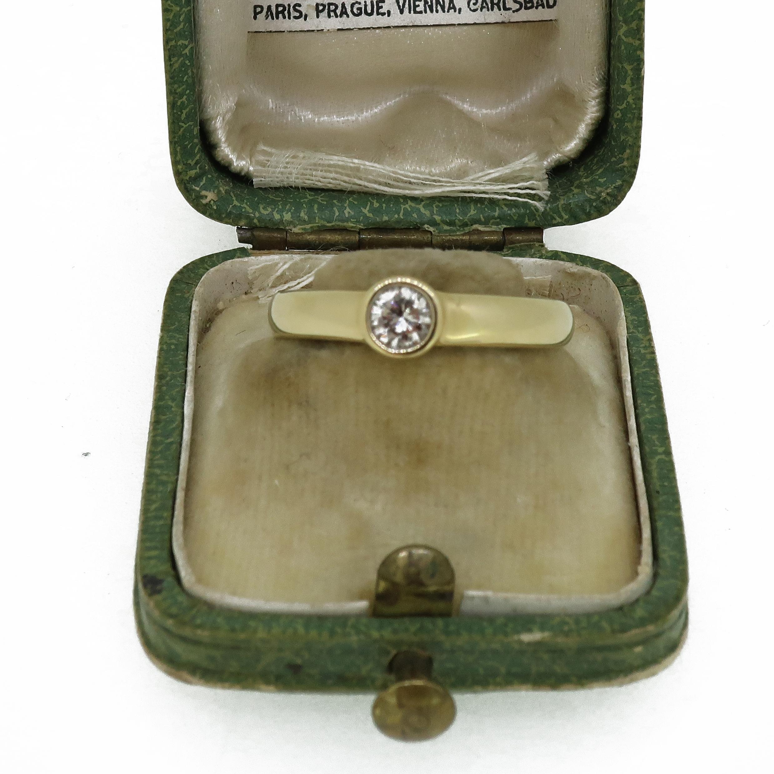 Brilliant Cut Diamond Solitaire Ring 18 Karat Yellow Gold For Sale