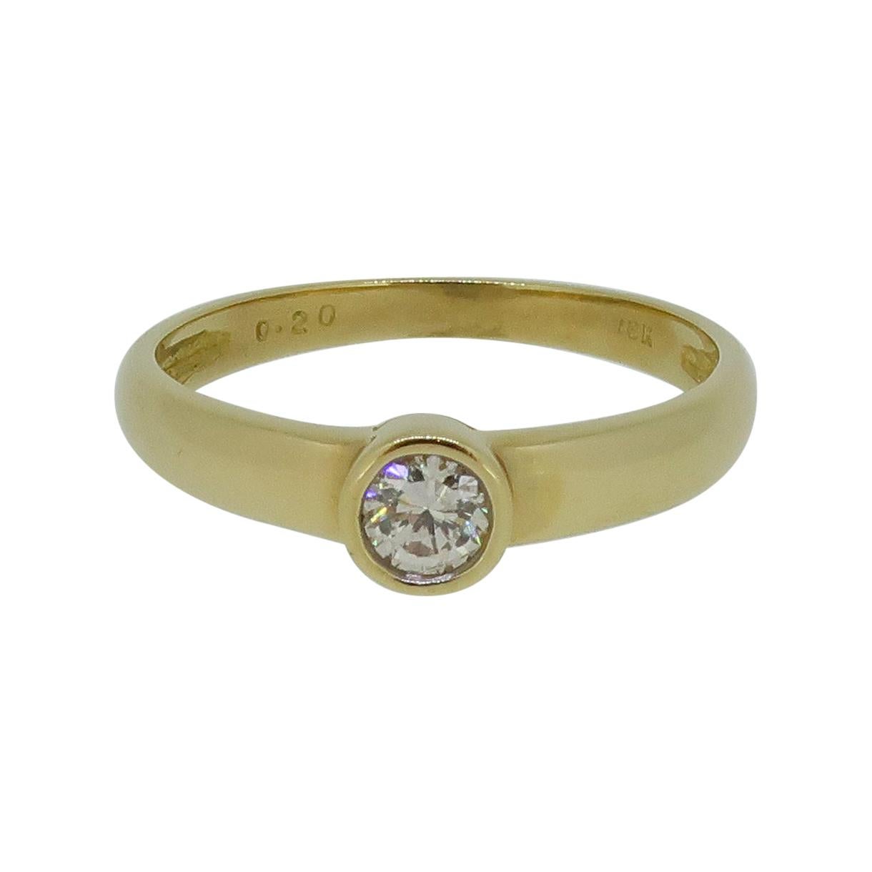 Diamond Solitaire Ring 18 Karat Yellow Gold For Sale