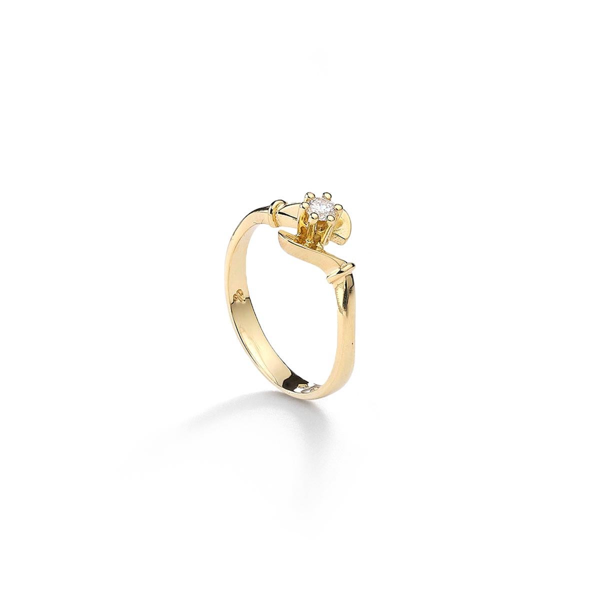 Ring in 18kt yellow gold set with one diamond  0.12 cts Size 54 