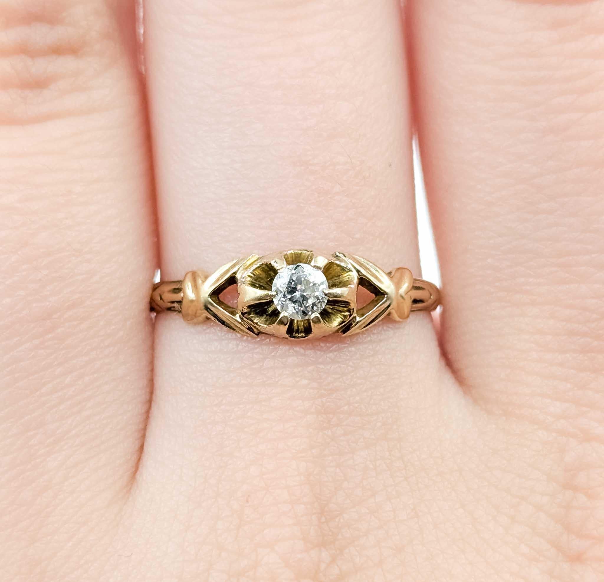 Donna Anello con solitario di diamanti in oro giallo 14k in vendita