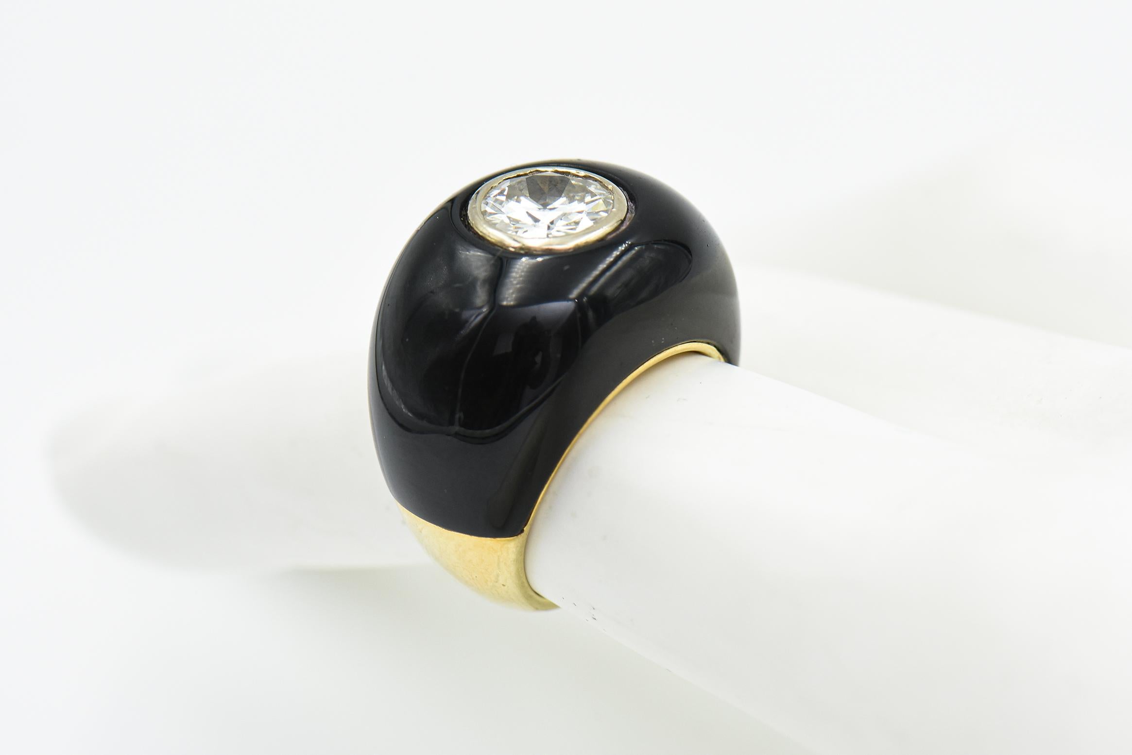 Diamant- Solitär-Ring aus Onyx und Gelbgold 6