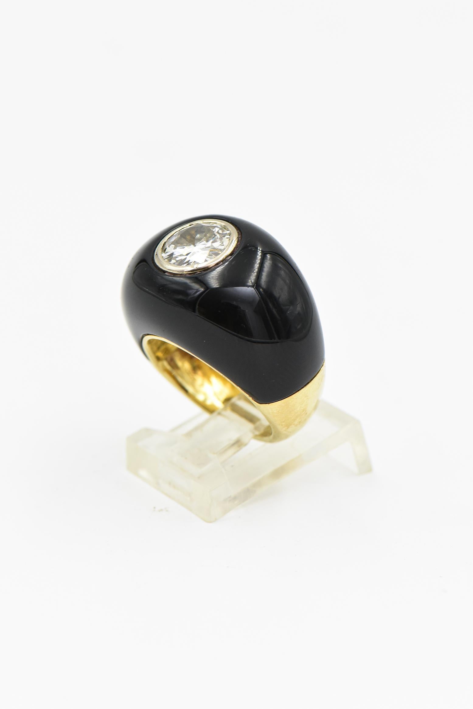 Diamant- Solitär-Ring aus Onyx und Gelbgold im Zustand „Gut“ in Miami Beach, FL