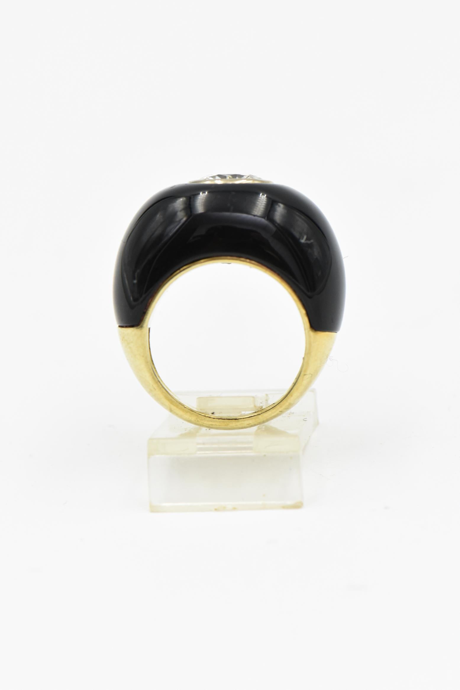 Diamant- Solitär-Ring aus Onyx und Gelbgold 1