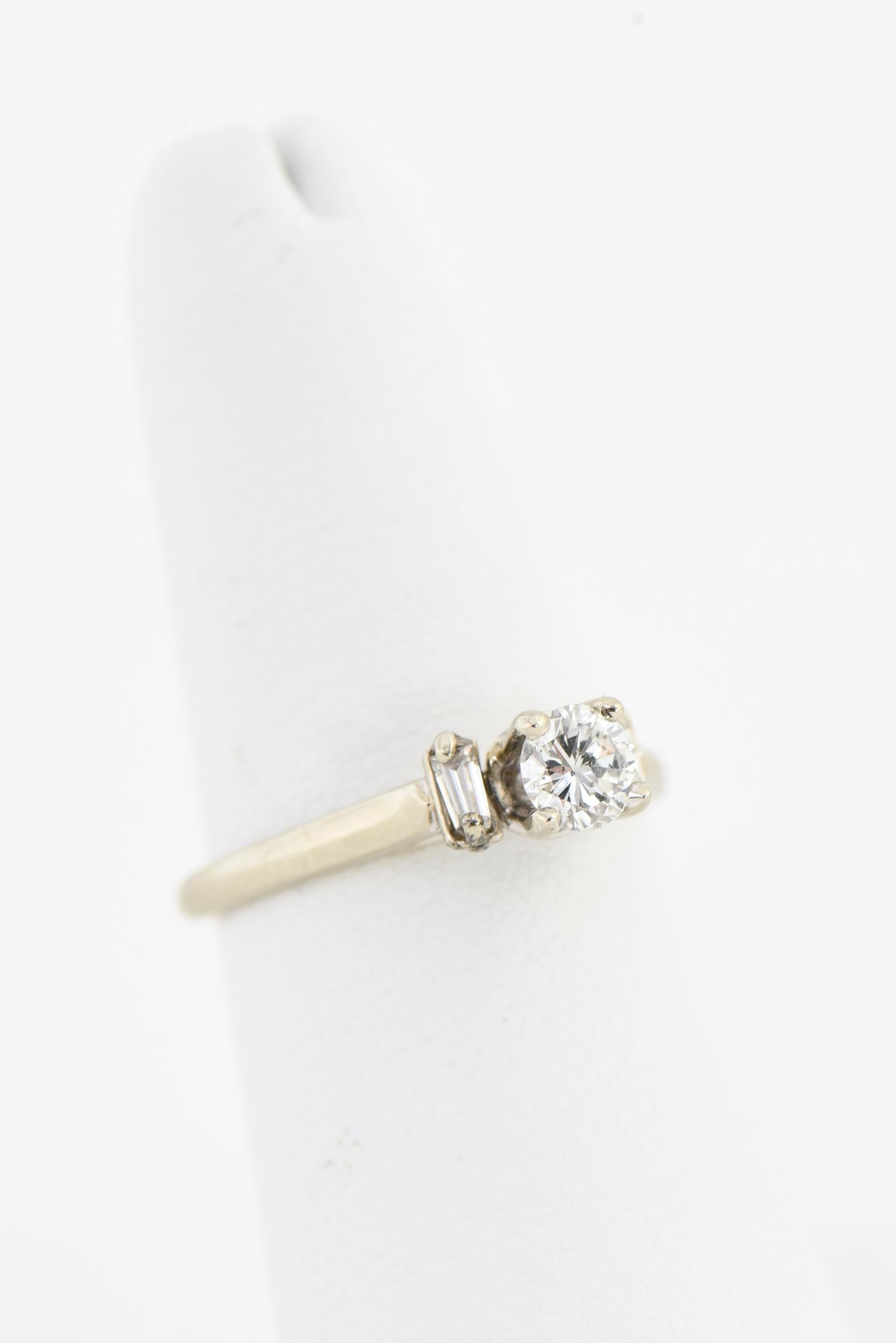 Diamant Solitär Verlobungsring aus Weißgold im Angebot 2