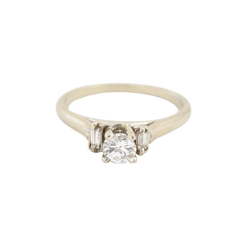 Bague de fiançailles solitaire en or blanc avec diamants