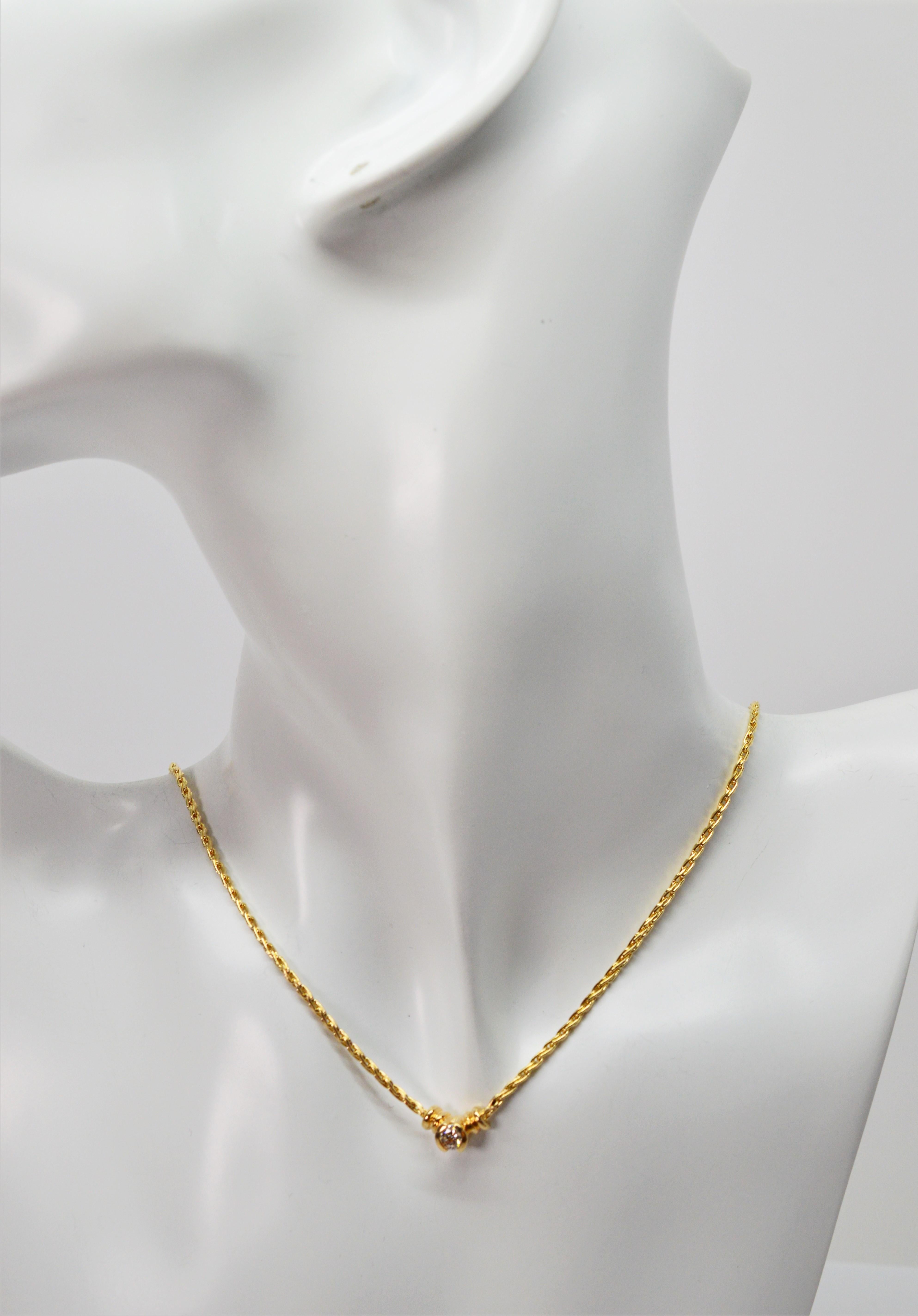 Diamond Solitaire Yellow Gold Wheat Chain Necklace In Excellent Condition For Sale In Mount Kisco, NY