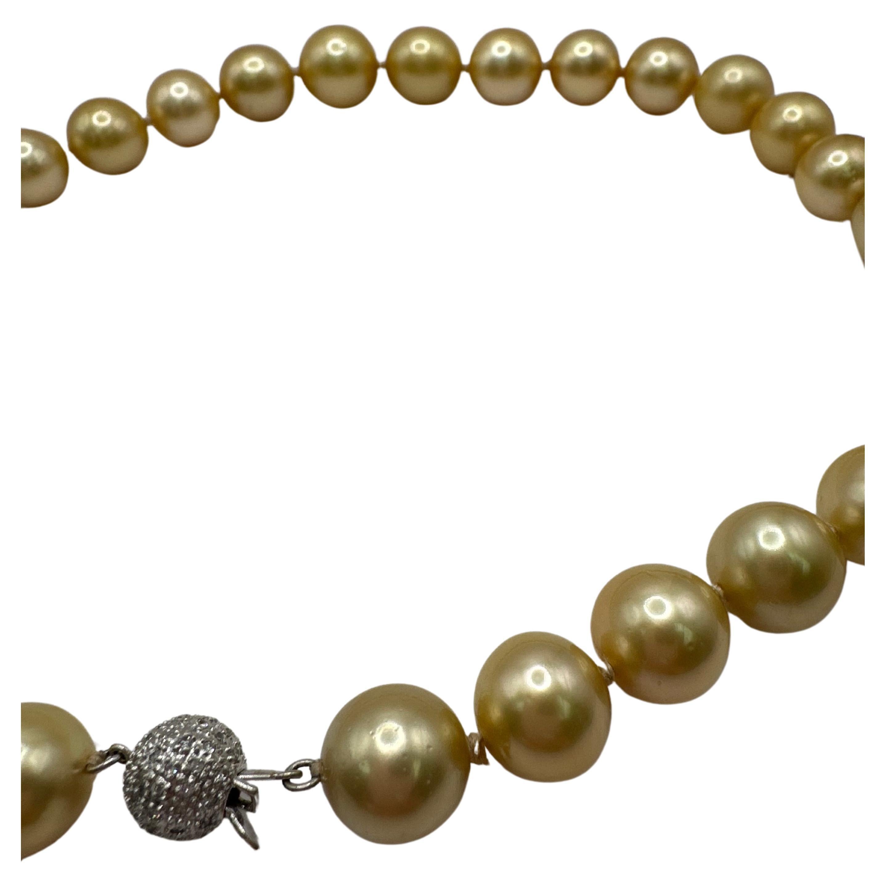 Stunning pearl necklace with gold south sea pearls 13-16mm 18