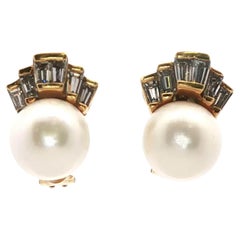 Diamond South Sea Pearl 18 Karat Yellow Gold Leverback Earrings