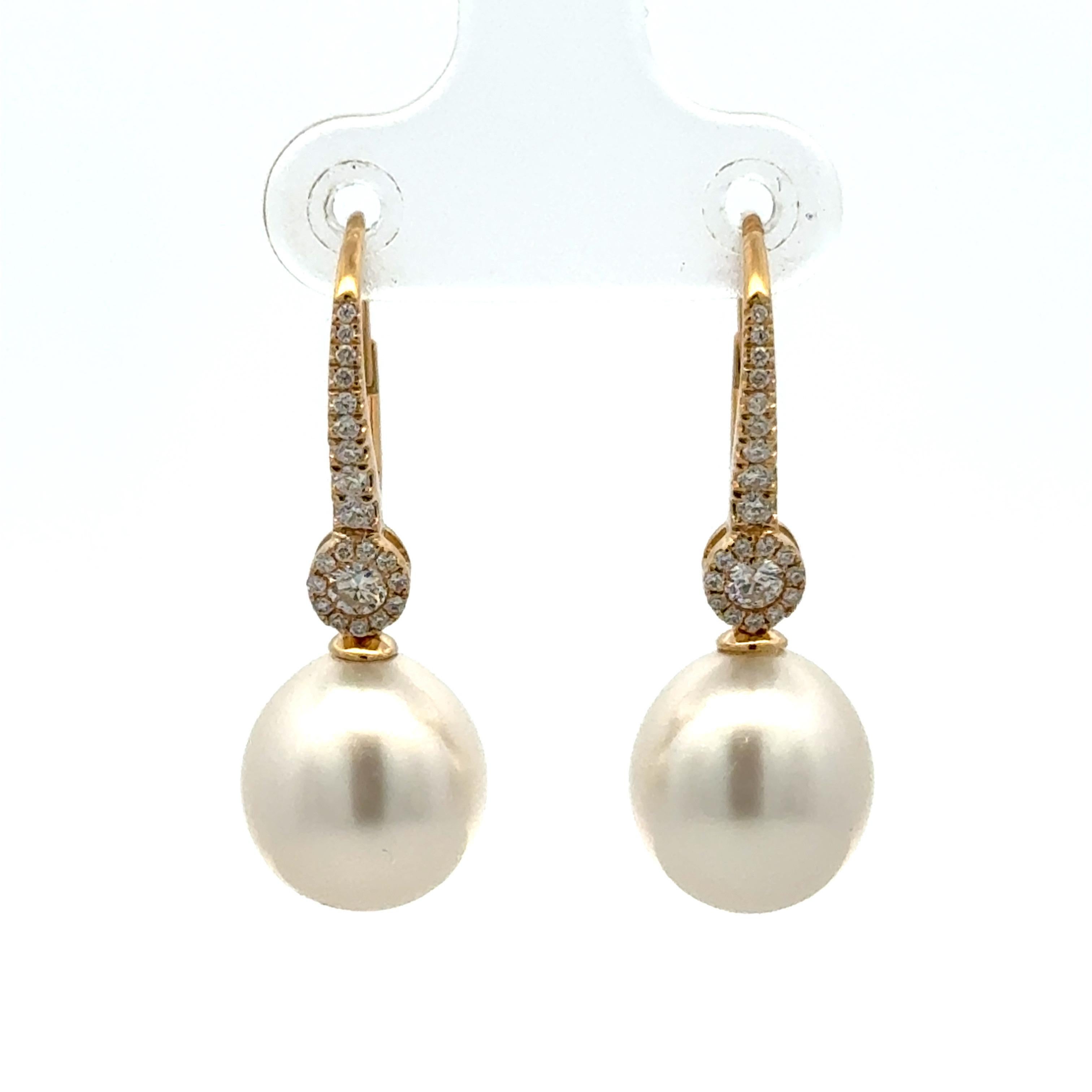 Boucles d'oreilles pendantes en or jaune 18 carats avec diamants des mers du Sud 0,37 carats 11-12 MM en vente 1
