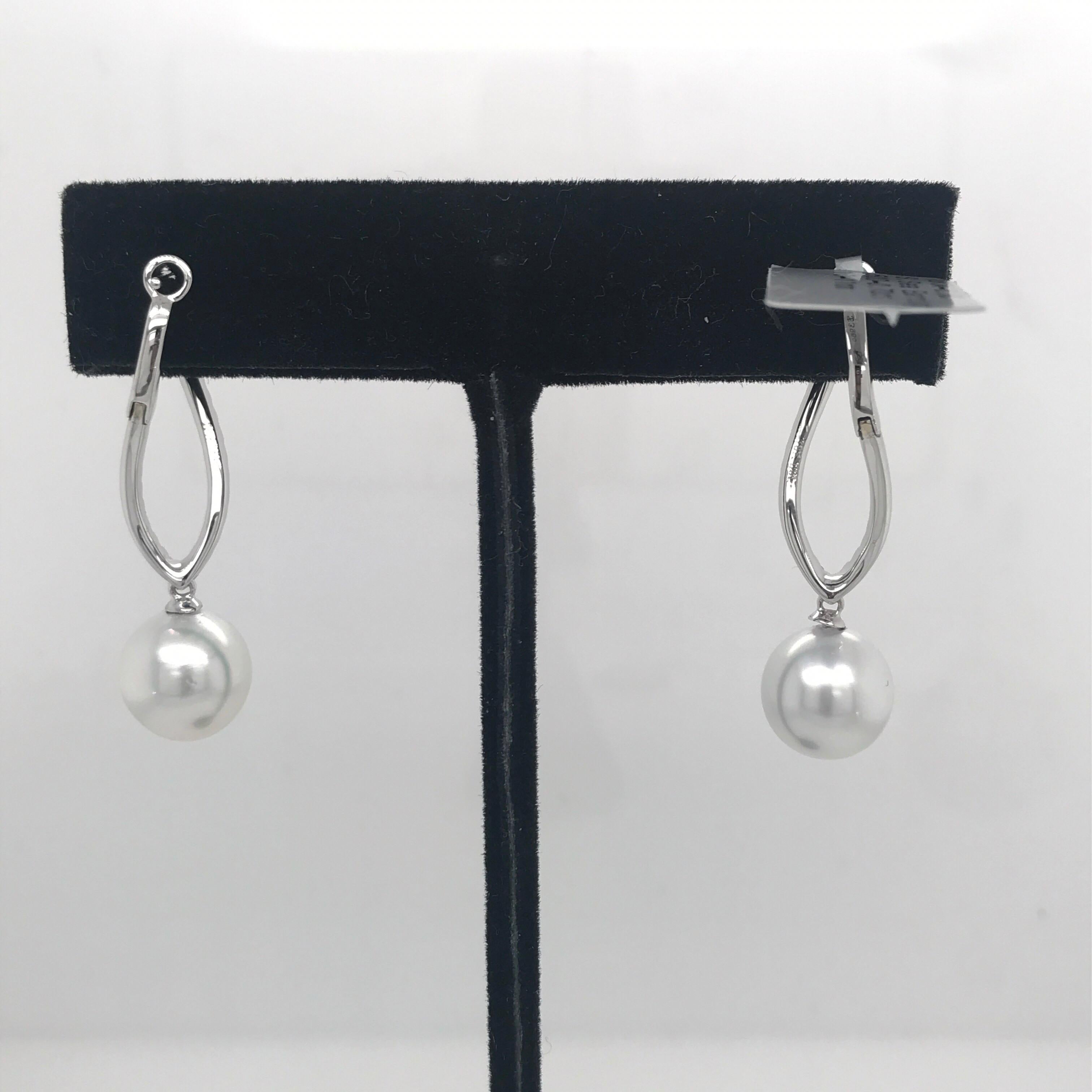 Diamond South Sea Pearl Drop Earrings 0.70 Carat 18 Karat In New Condition For Sale In New York, NY