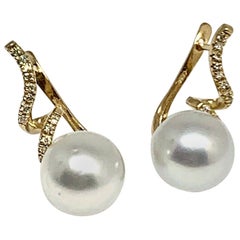 Orecchini di diamanti con perle dei mari del sud in oro giallo 14k 0,13 TCW certificati