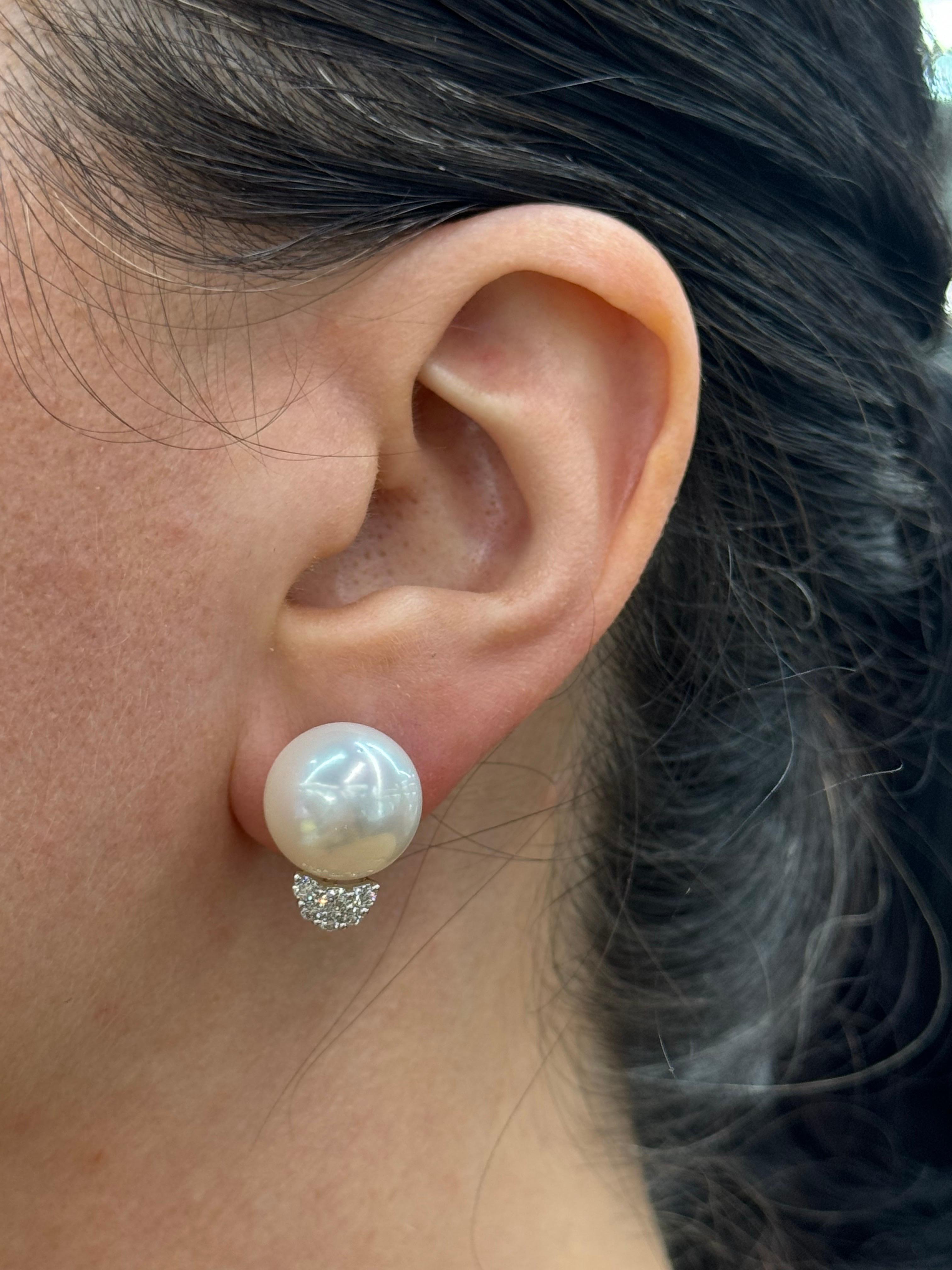 Women's Diamond South Sea Pearl Stud Earrings 0.35 Carats 18 Karat White Gold 13-14 MM For Sale