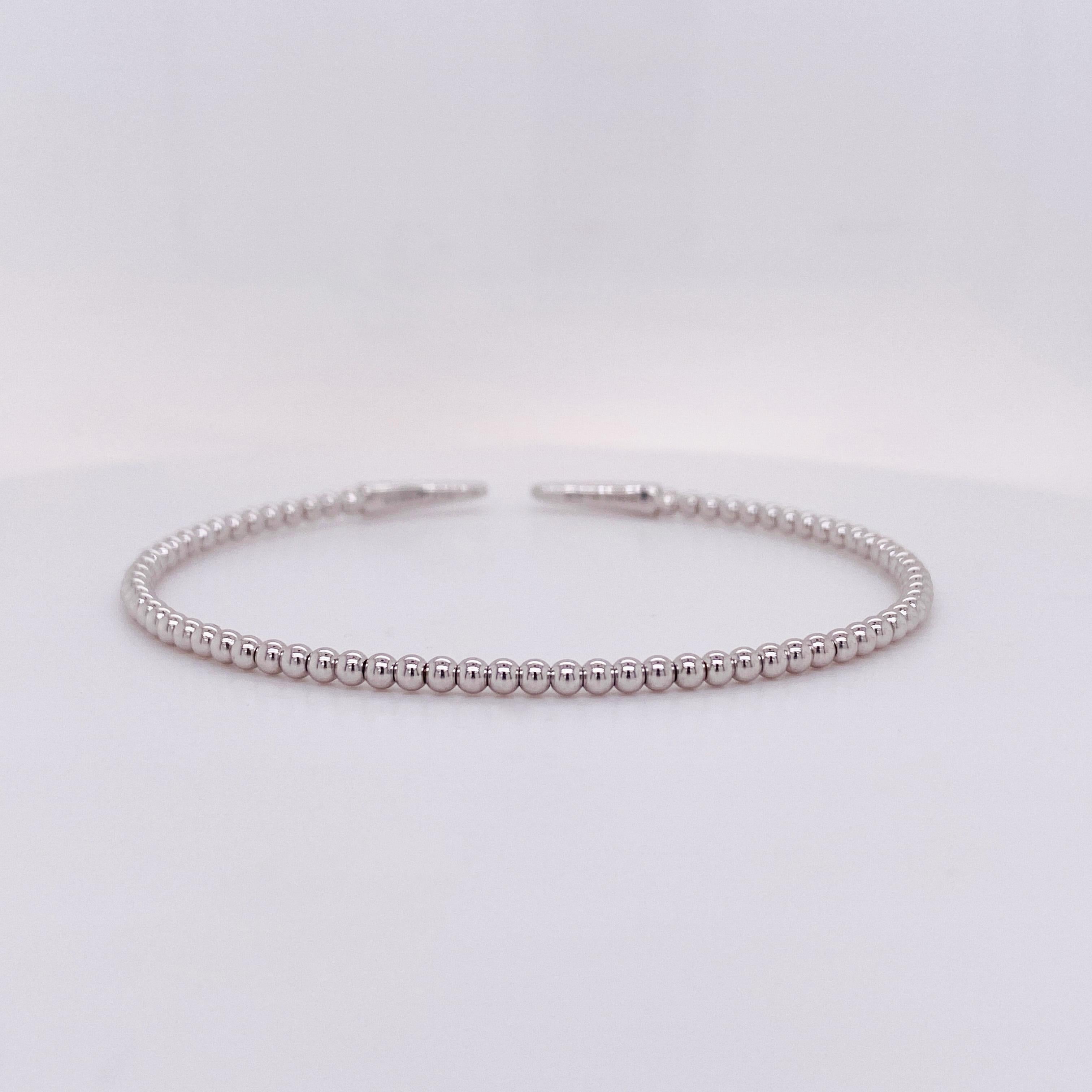Taille ronde Bracelet manchette flexible à pointes de diamant, .26 Carats BG4216-62W45JJ LV 14kt en vente