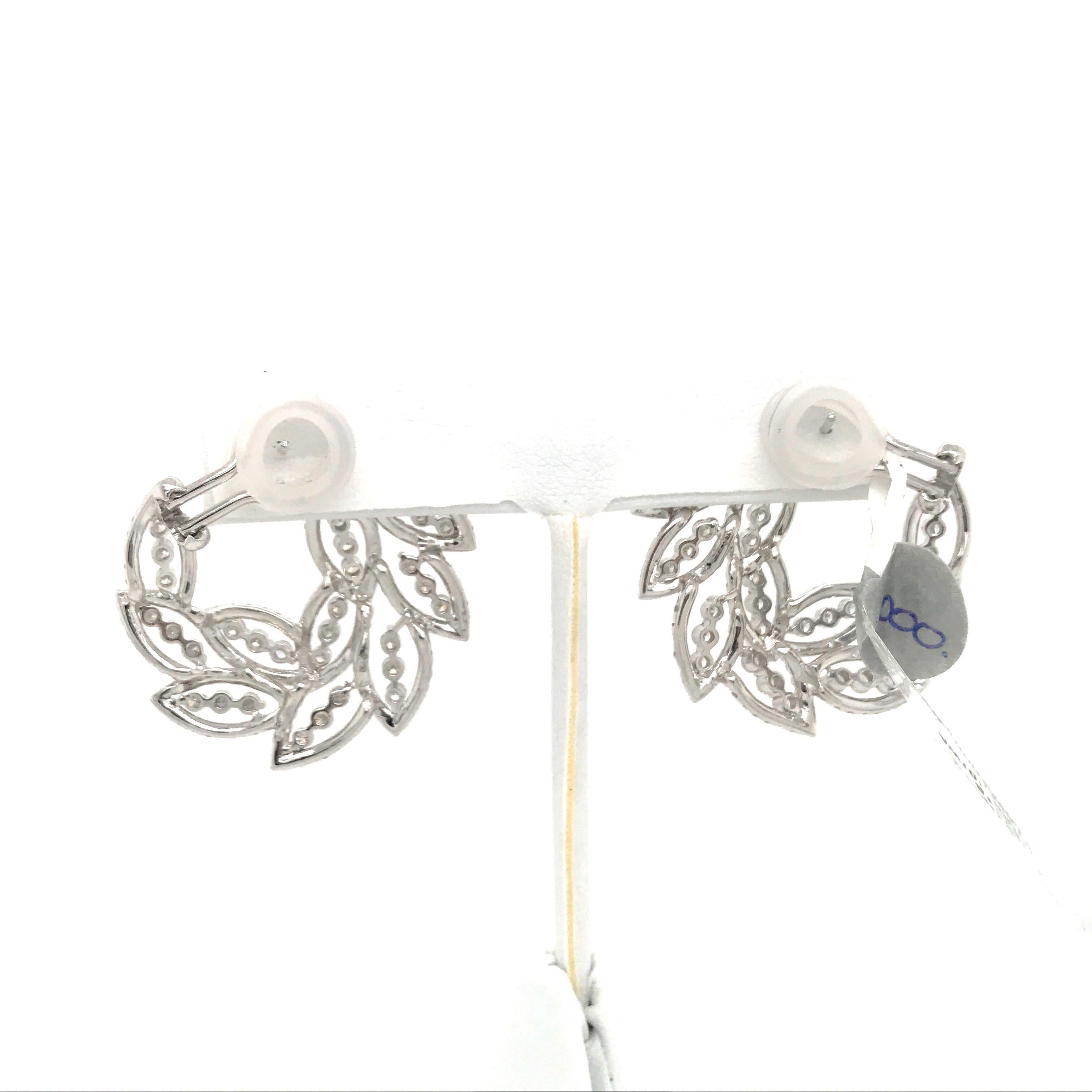 Women's Diamond Spiral Earrings 5.16 Carat 18 Karat White Gold  For Sale