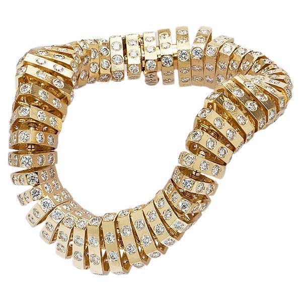 Moderne Bracelet en or avec diamants en spirale - Bijouterie fine de l'État en vente