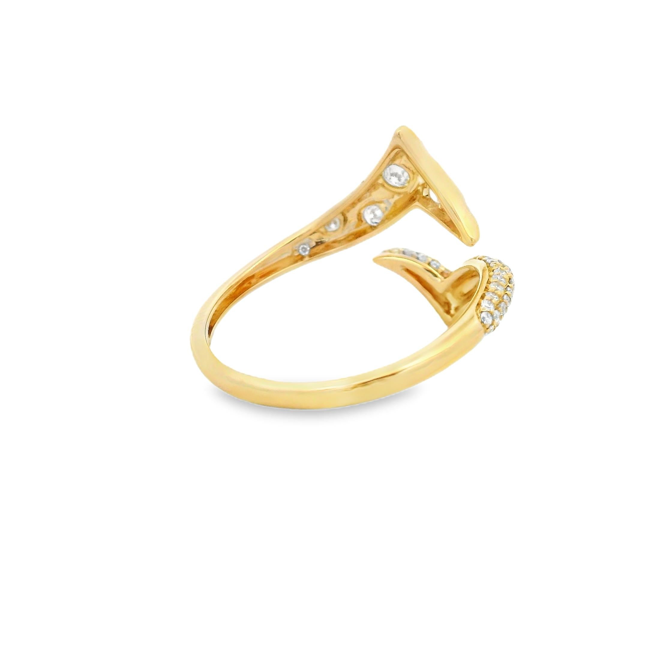 Donna Anello con diamante a spirale in oro giallo 14K con 0,45 carati, misura 7 in vendita