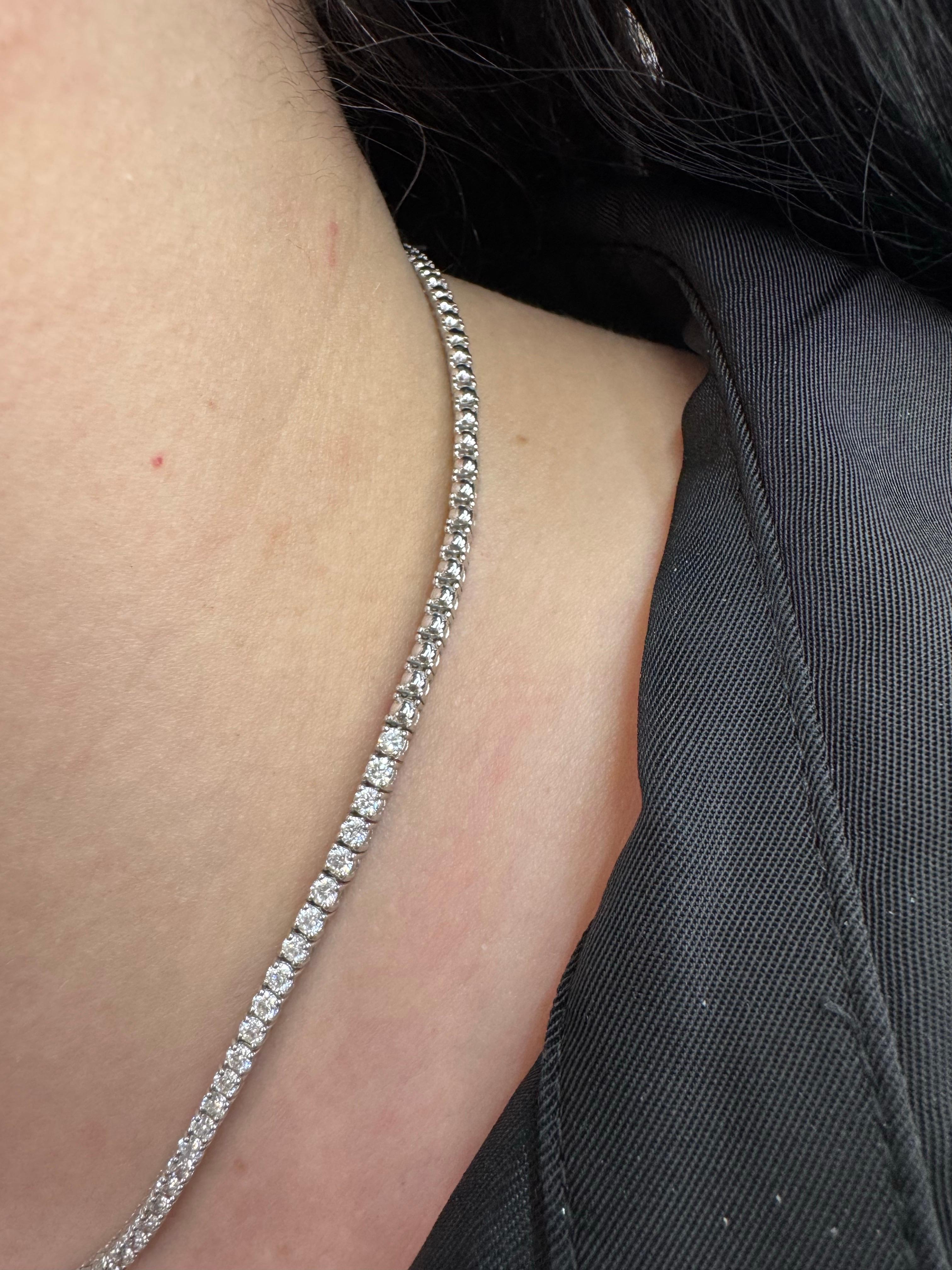Collana Tennis con diamanti Split Drop a metà strada 7,52 carati in oro bianco 14KT G-H SI1 in vendita 1