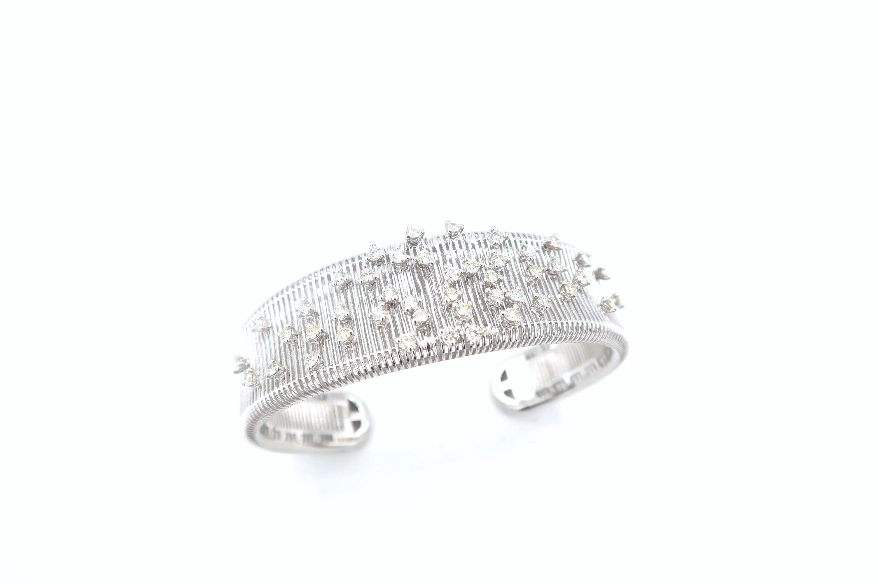 Contemporary Diamond Sprinkles 18K White Gold Wire Wide Slip-on Open Cuff Bangle Bracelet For Sale