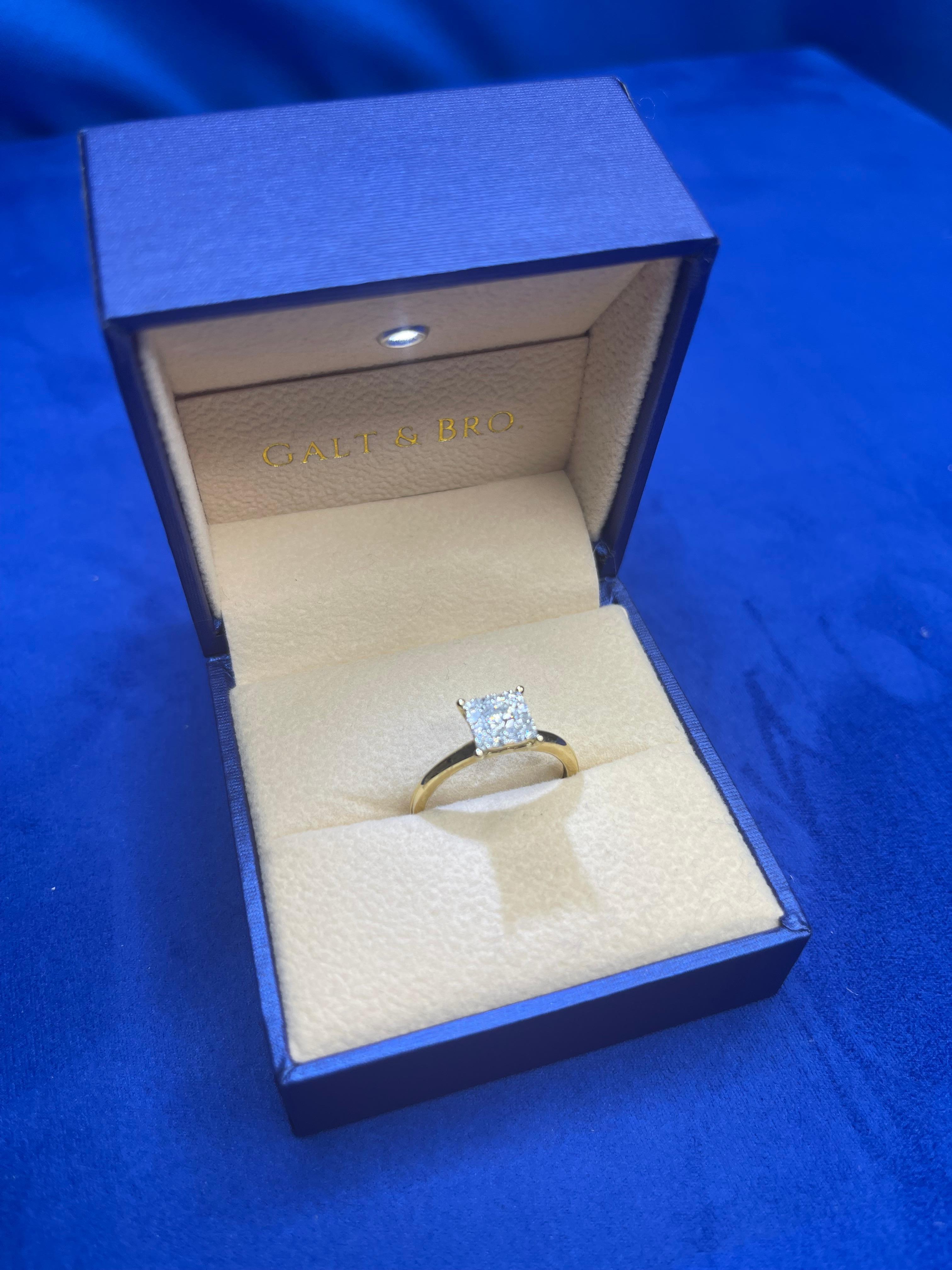 0,50 Karat Diamant Quadratischer Halo Runder Pavé-Verlobungsring aus Gelbgold im Angebot 2