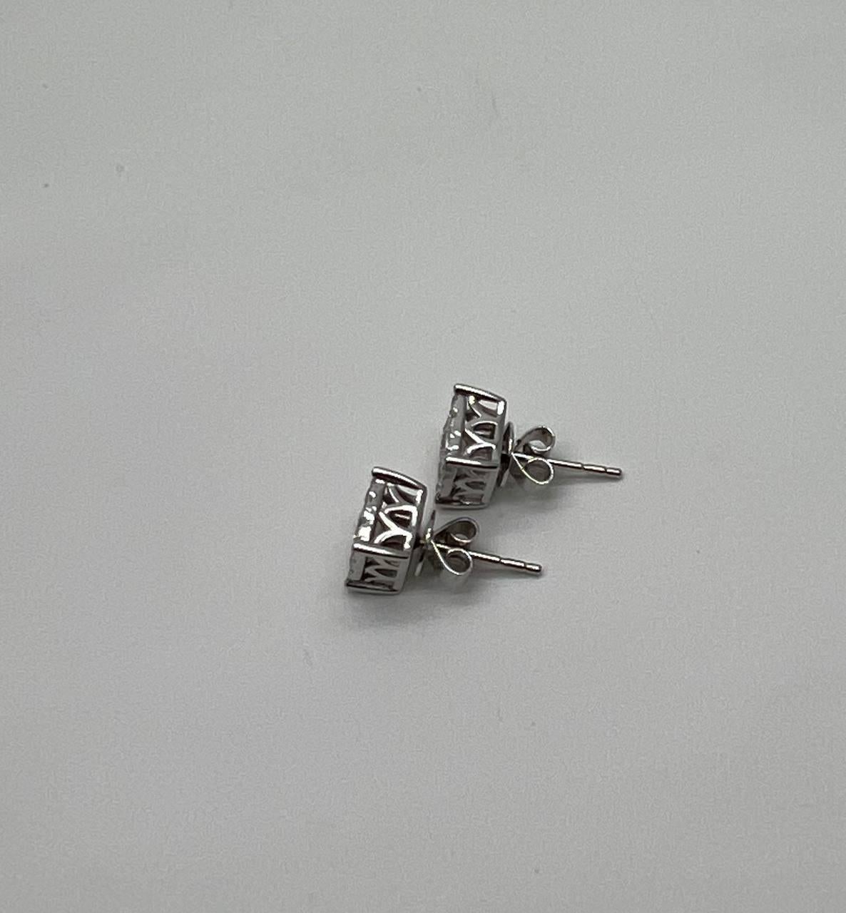 Orecchini con diamante a forma di cluster quadrato con pave set e aureola in oro bianco 14 carati in vendita 5