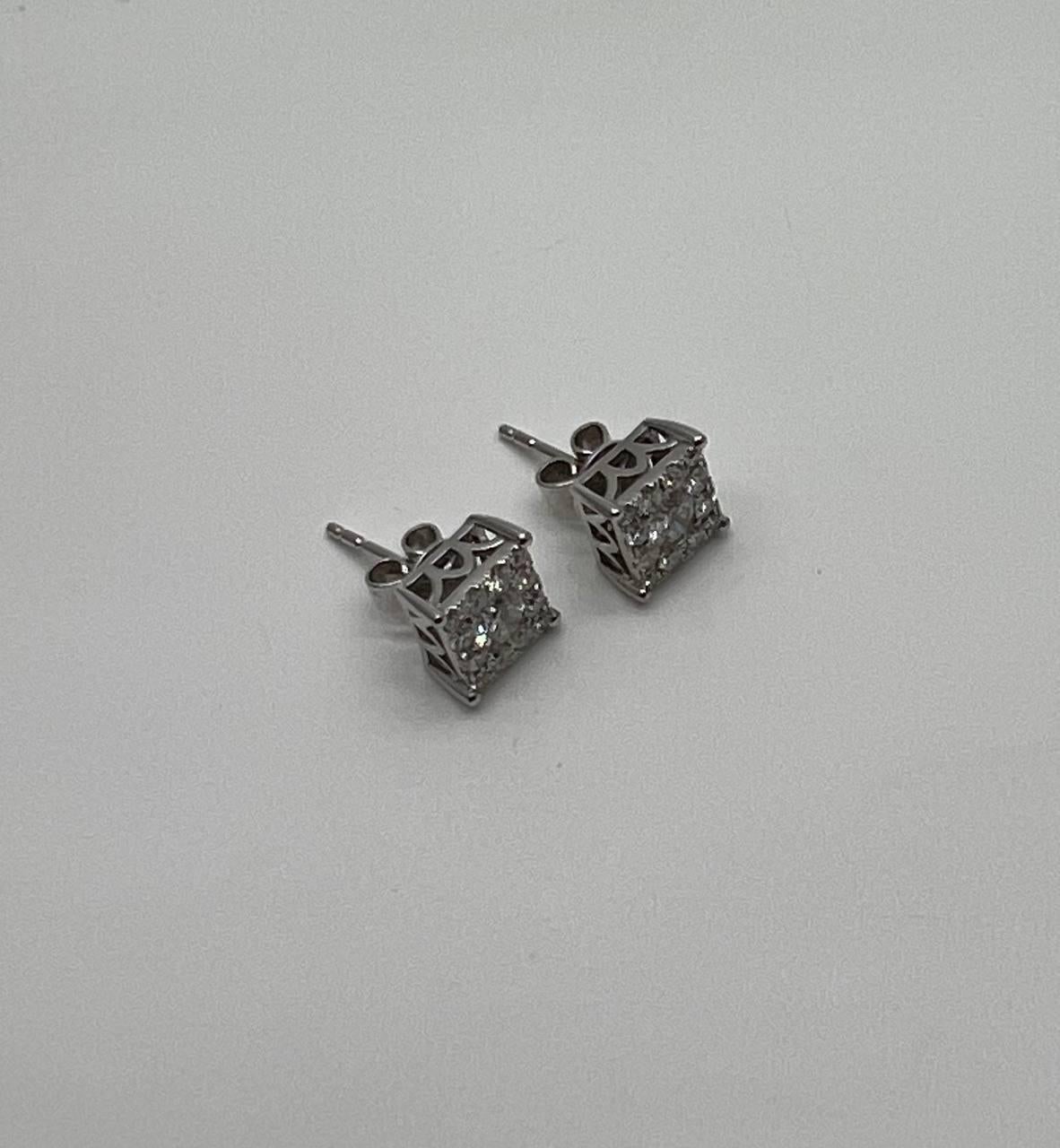 Orecchini con diamante a forma di cluster quadrato con pave set e aureola in oro bianco 14 carati in vendita 3