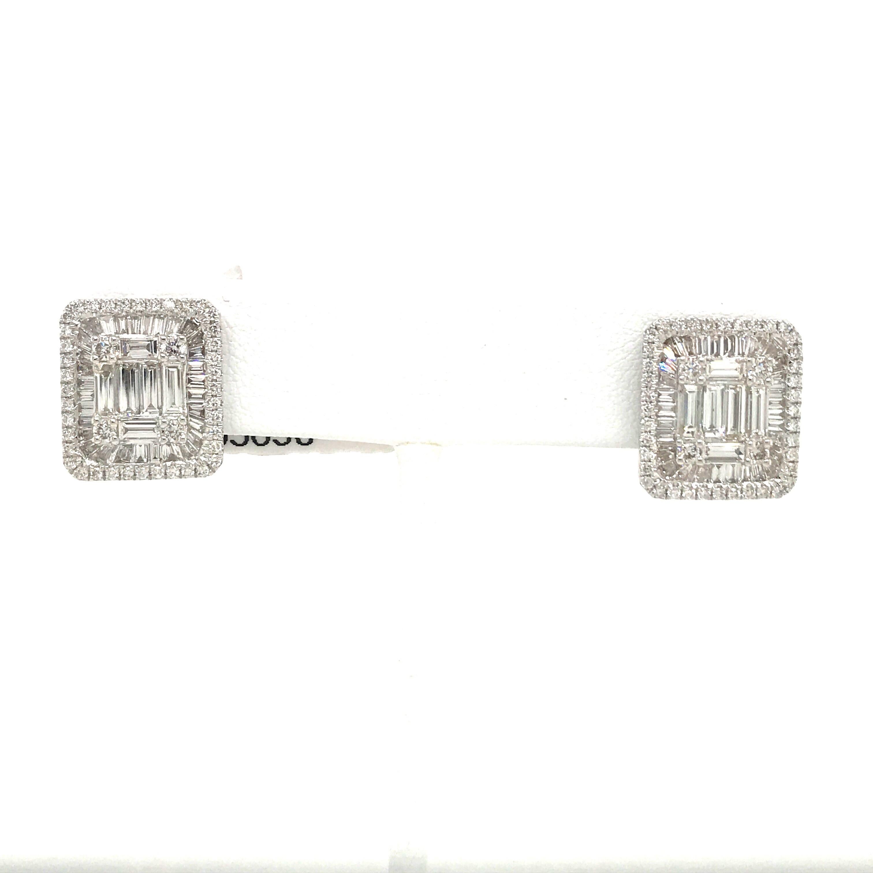 Bold diamond square stud earring featuring round brilliant and baguettes weighing 3.25 carats in 18k white gold.
Color G
Clarity VS-SI