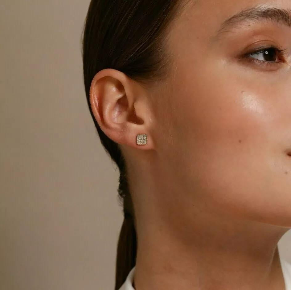 Boucle d'oreille carrée en or jaune massif 14K avec diamants Neuf - En vente à Chicago, IL