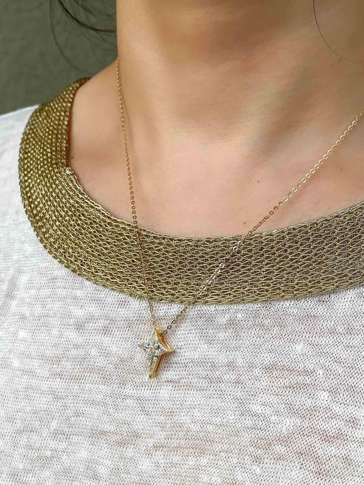 Diamond Star 18k Yellow Gold Pendant Necklace Invisible Setting Unique AD1922v1 In New Condition In Osprey, FL