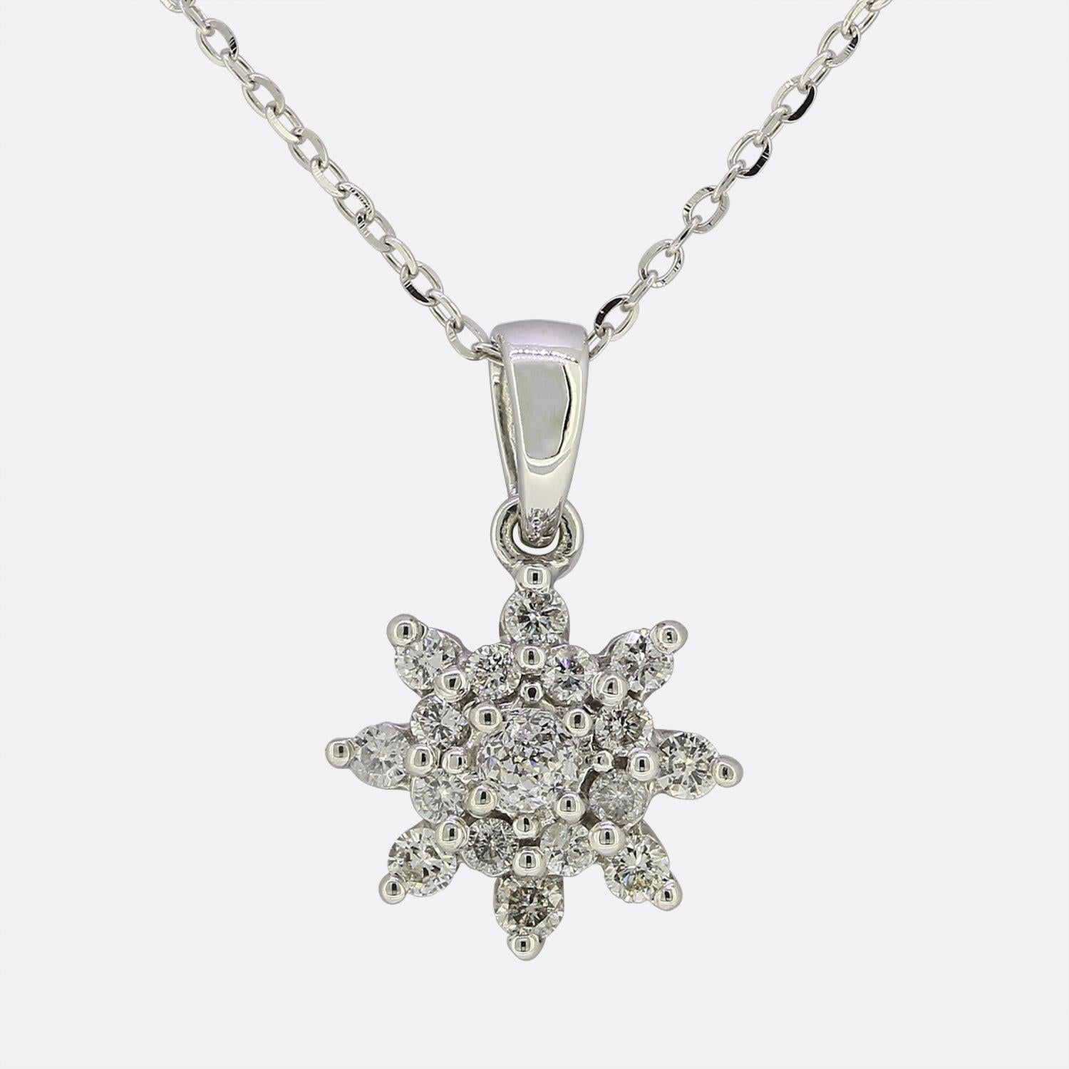Collana con ciondolo a forma di stella di diamante In condizioni buone in vendita a London, GB