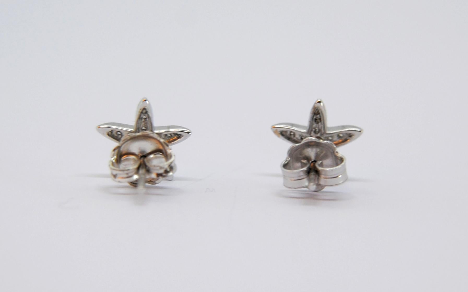 Diamant-Stern-Ohrringe aus 18 Karat Weißgold (Zeitgenössisch) im Angebot