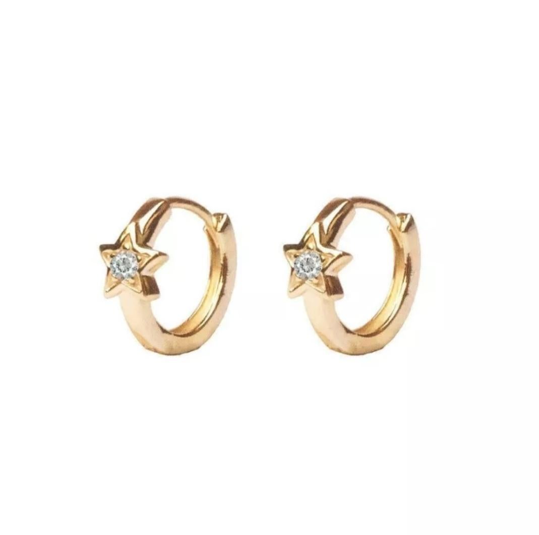 Orecchini a cerchio con diamanti in oro massiccio 14K Mini orecchini a cerchio Regalo di Natale. in vendita 2