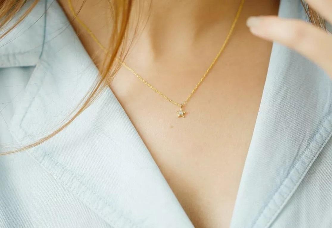 Diamond Star Necklace 14k Solid Gold Dainty In New Condition For Sale In Chicago, IL