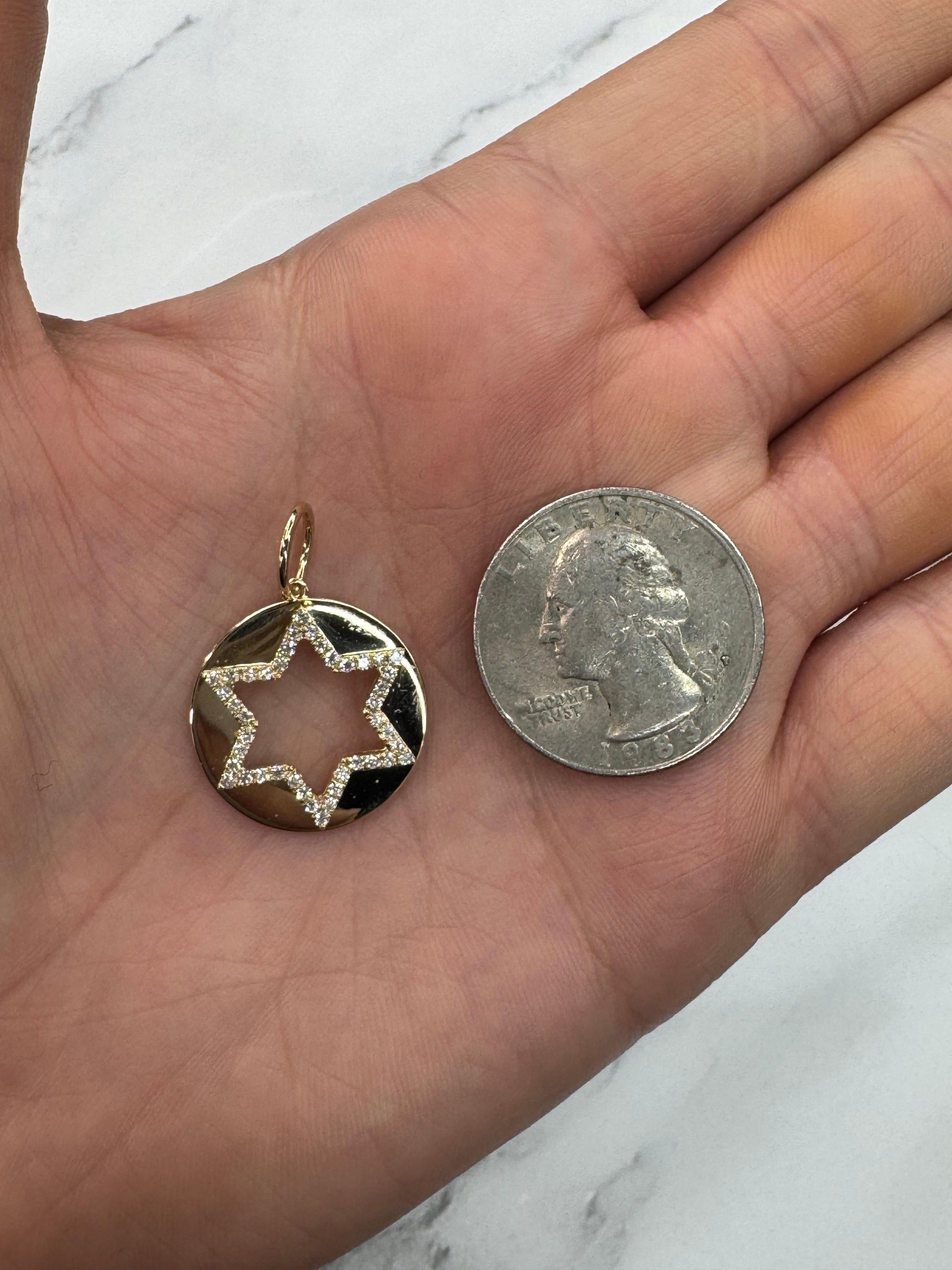 Pendentif breloque étoile de David découpée en or jaune 14 carats avec diamants 0,30 carat Neuf - En vente à New York, NY
